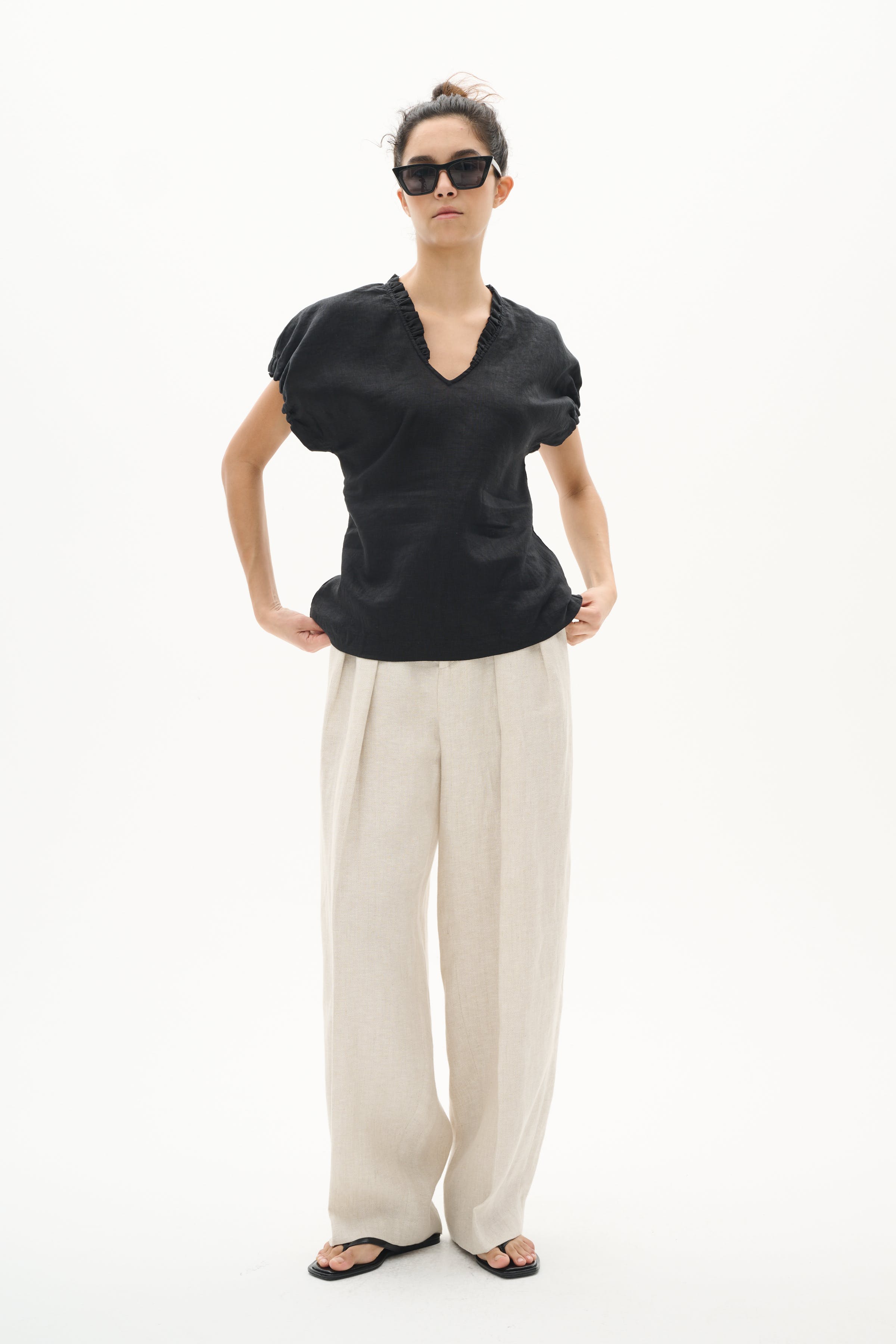 YaizaIW Linen Trousers LOOKBOOK FRONT 30110462-1304031