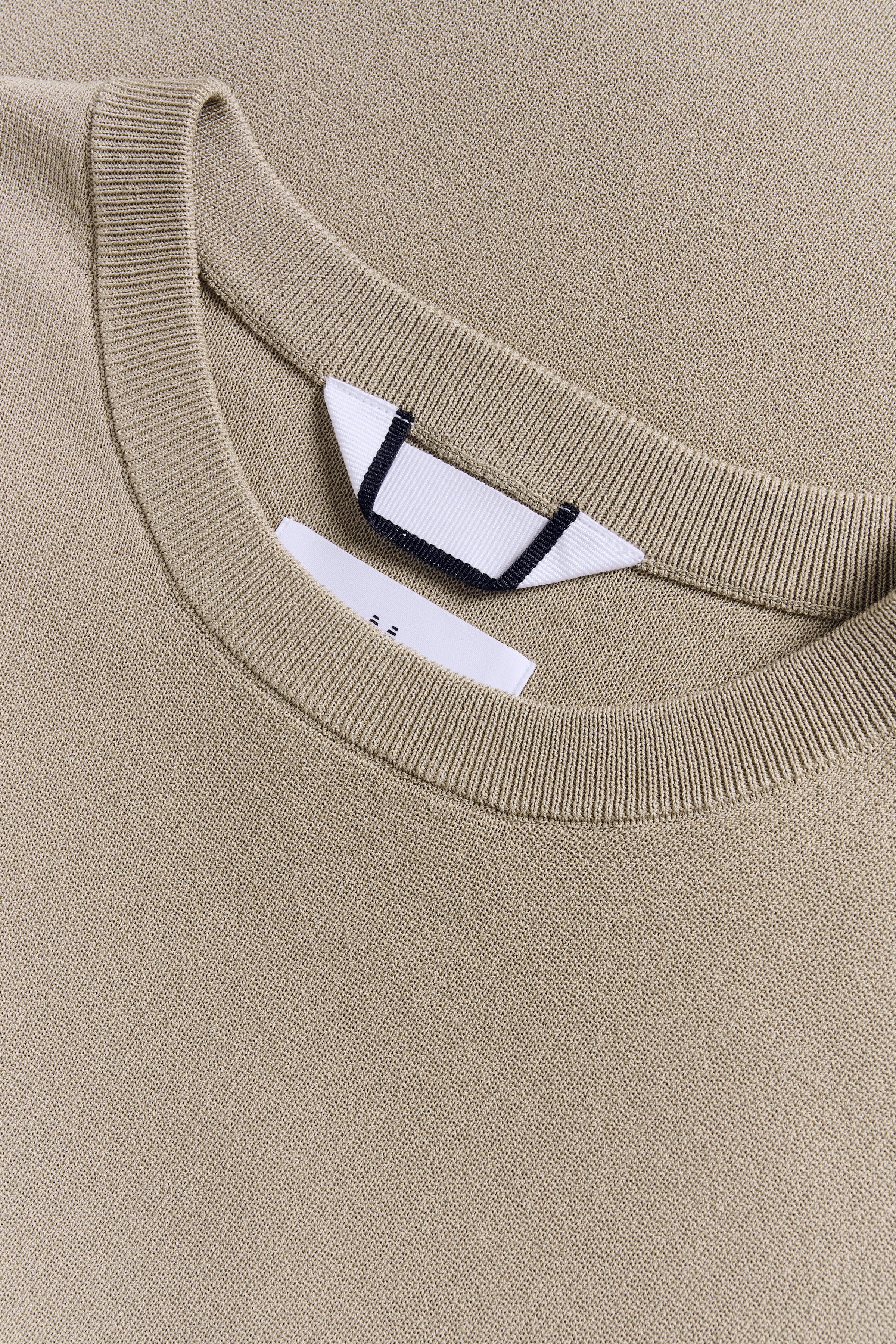 MAtrivolt M73 Knit T-shirt PACK DETAIL 30208109-161105