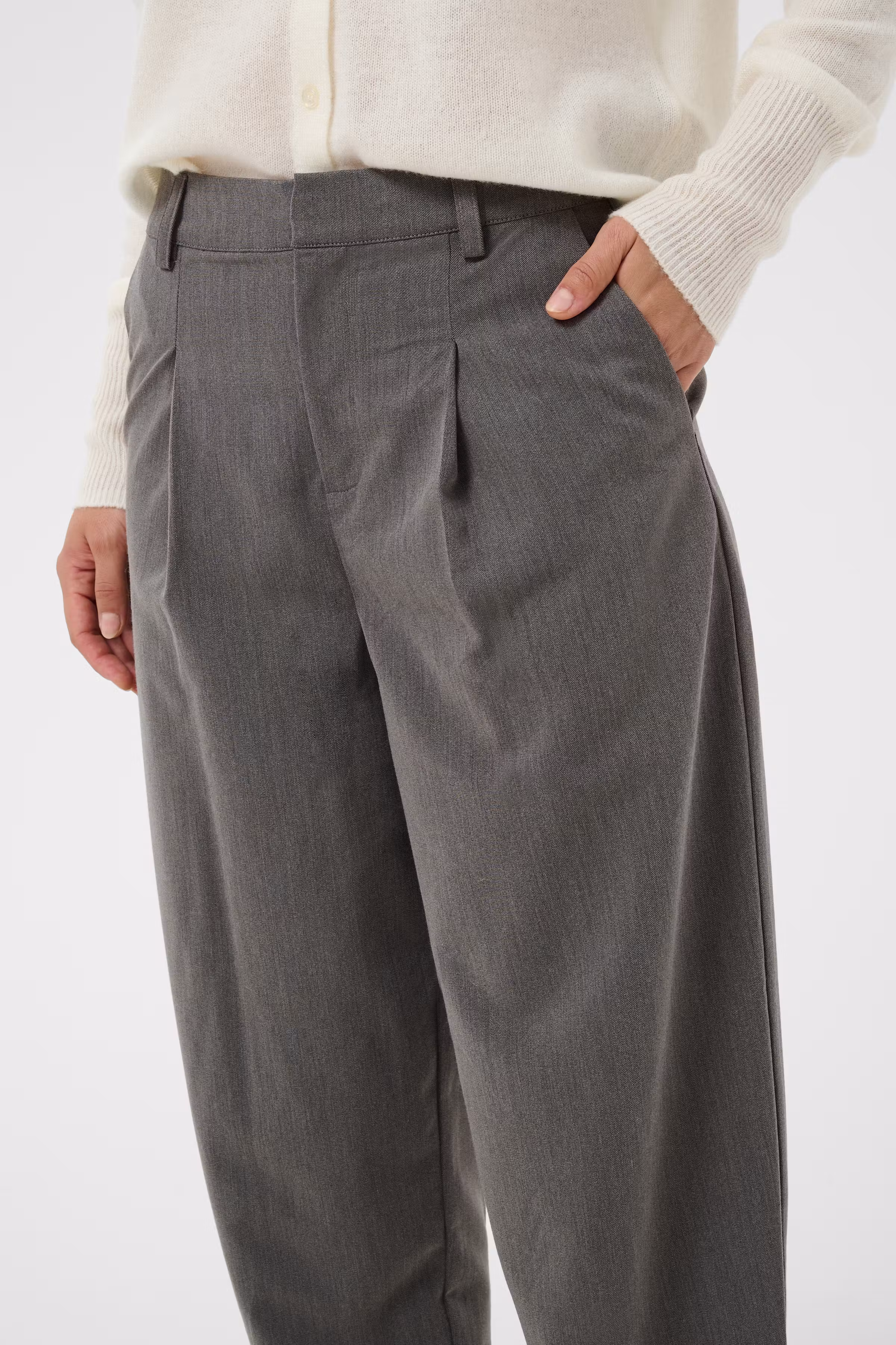 KAsakura Trousers LOOKBOOK DETAIL 10512298-100125