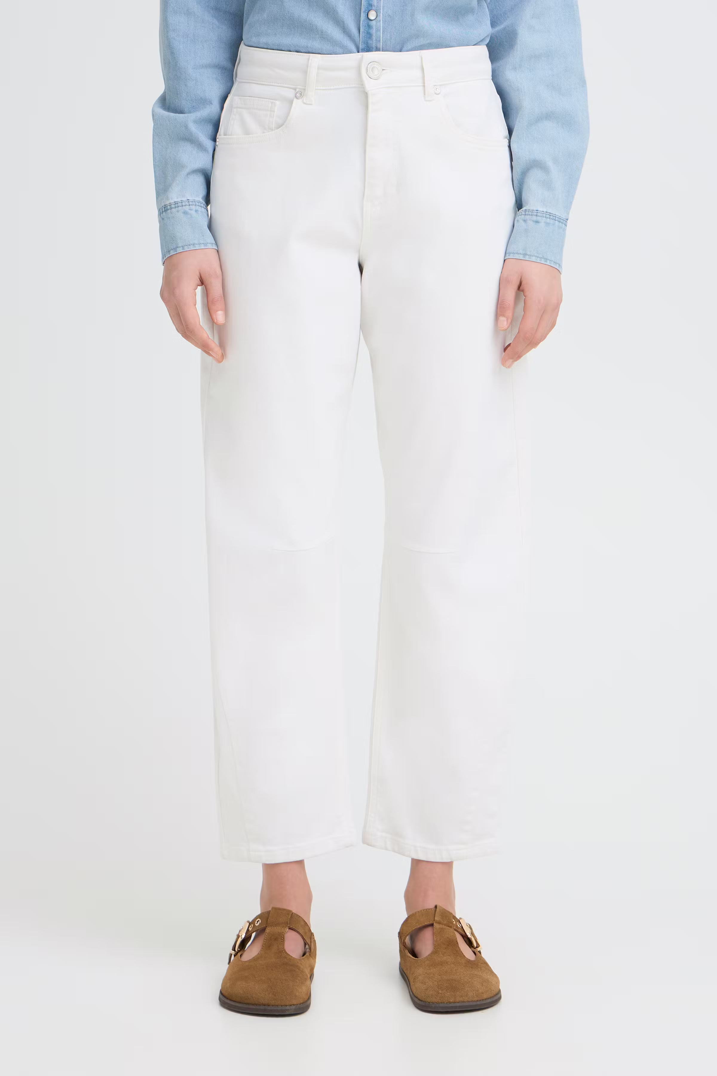 PZANNI HW JEANS BARREL LOOKBOOK FRONT 50210479-114201