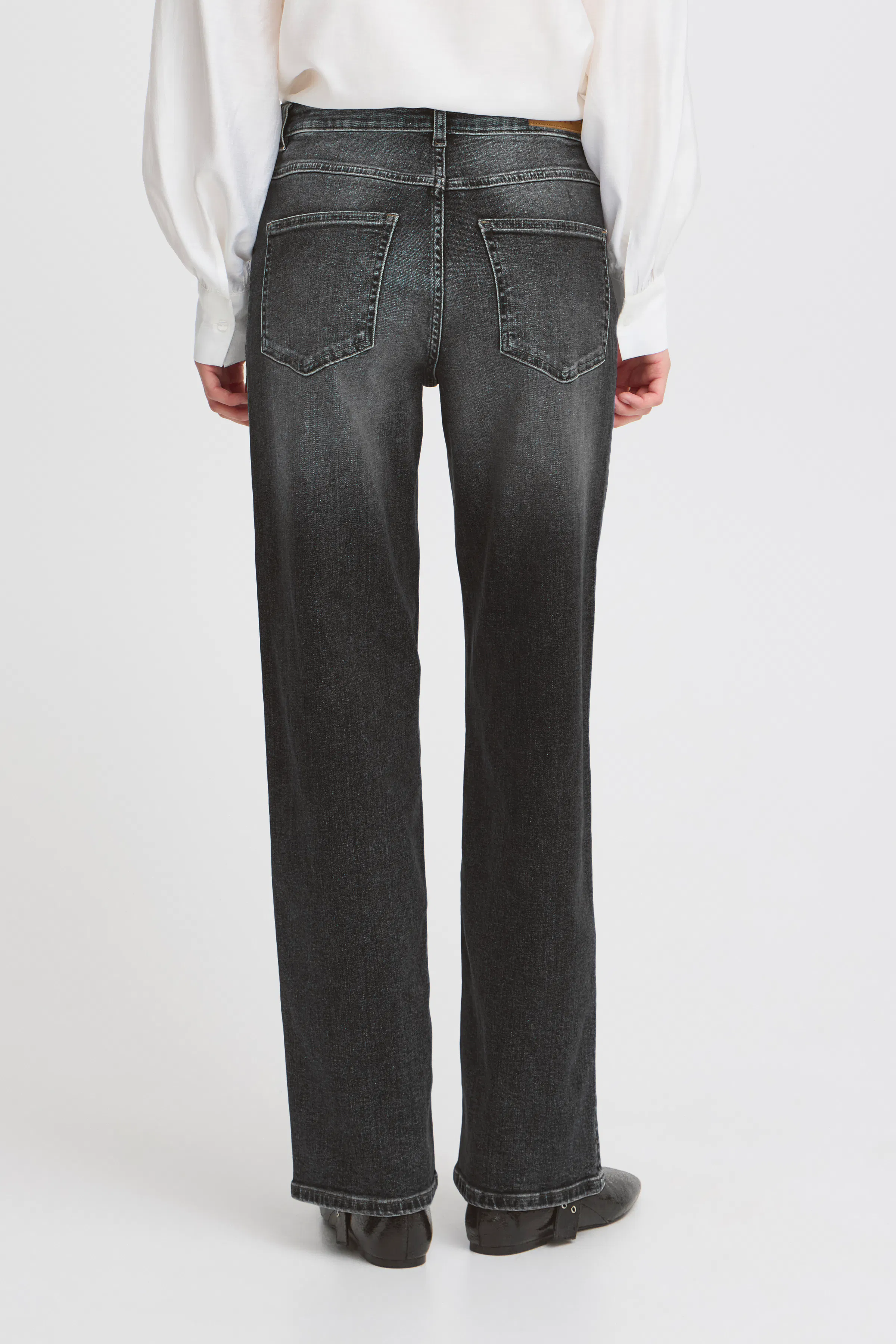 IHTWIGGY STRAIGHT Jeans LOOKBOOK BACK 20119128-19041
