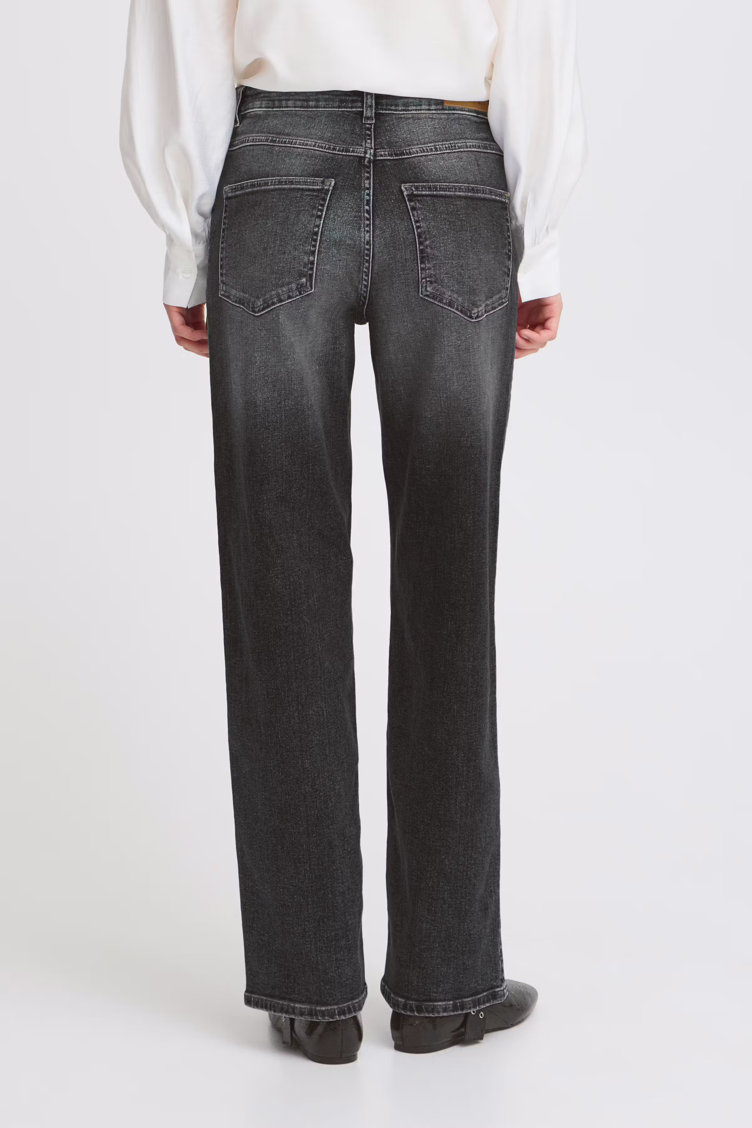 IHTWIGGY STRAIGHT Jeans LOOKBOOK BACK 20119128-19041