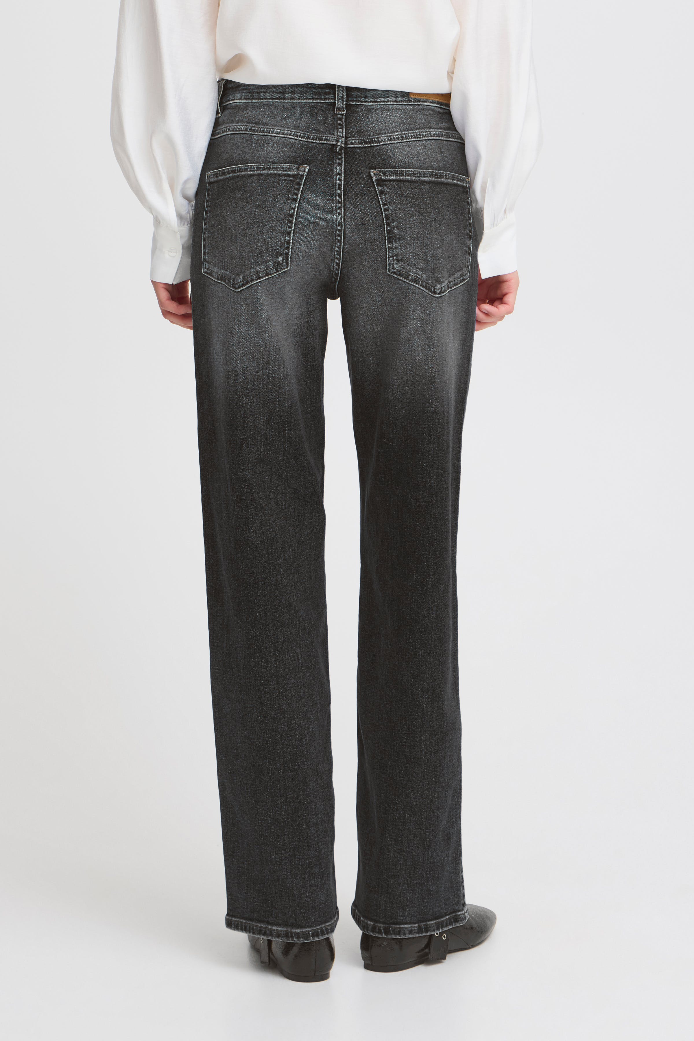 IHTWIGGY STRAIGHT Jeans LOOKBOOK BACK 20119128-19041