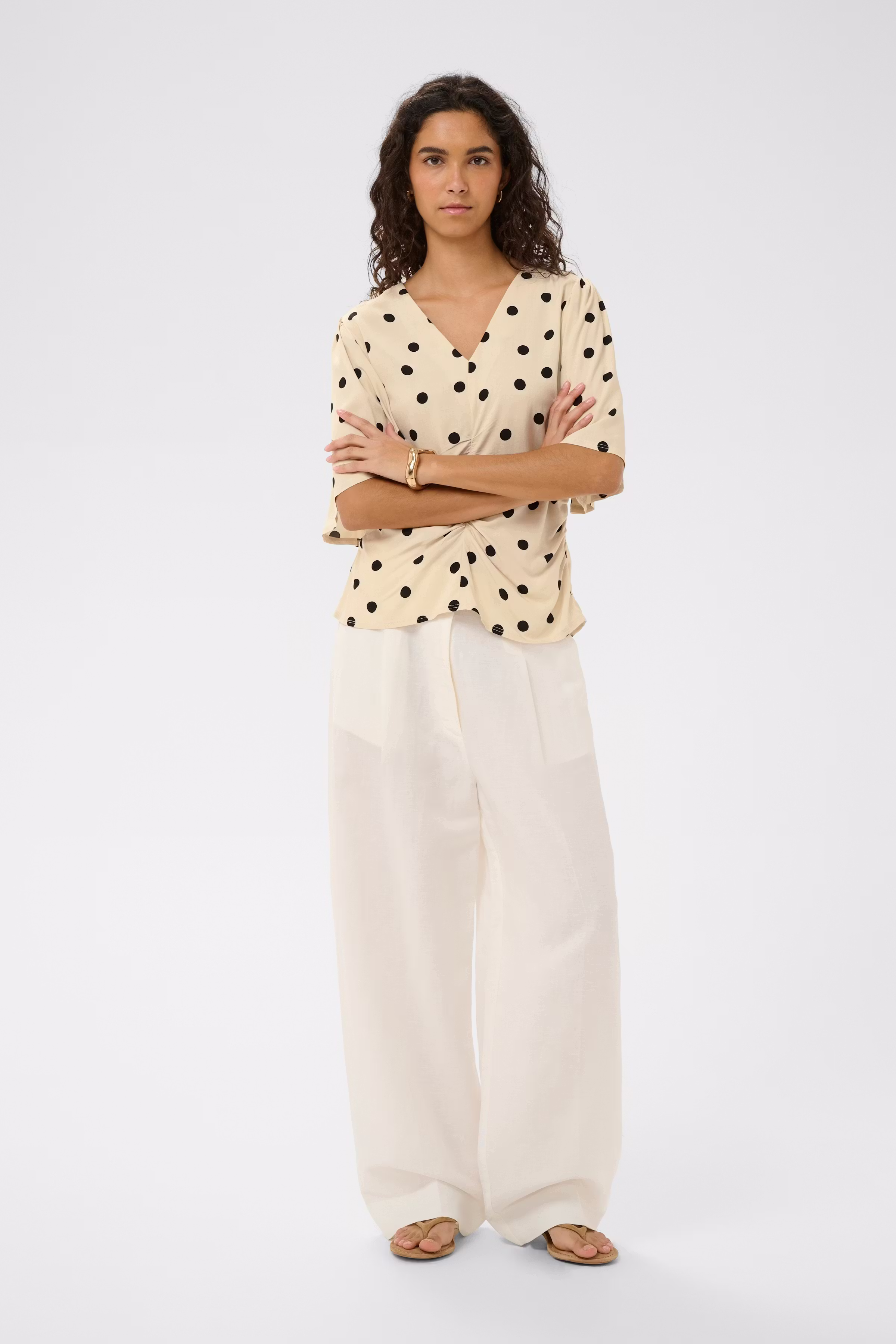 SLArjana Top LOOKBOOK FRONT 30409284-305003