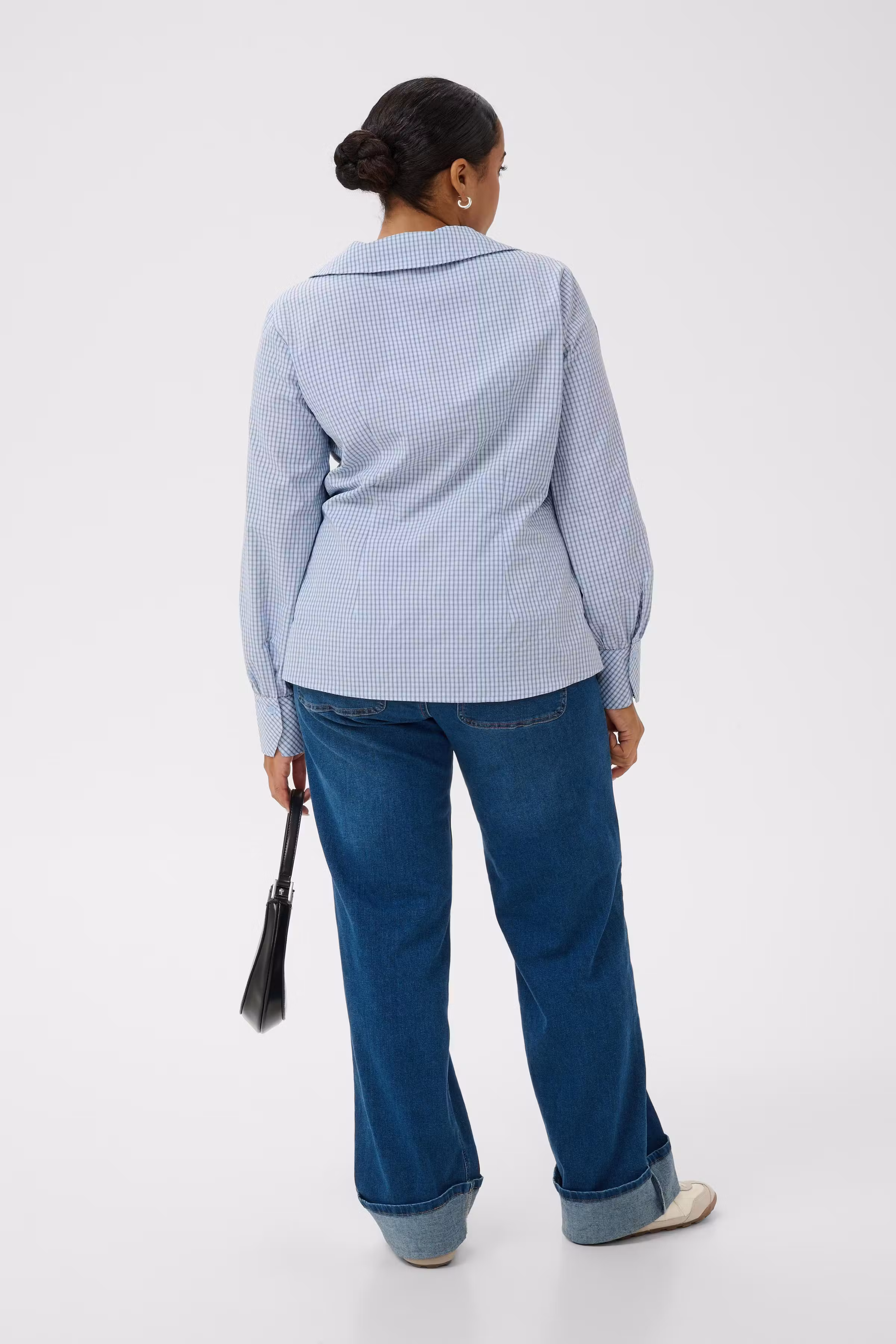 KCcallie Shirt LOOKBOOK BACK 10584966-1000846