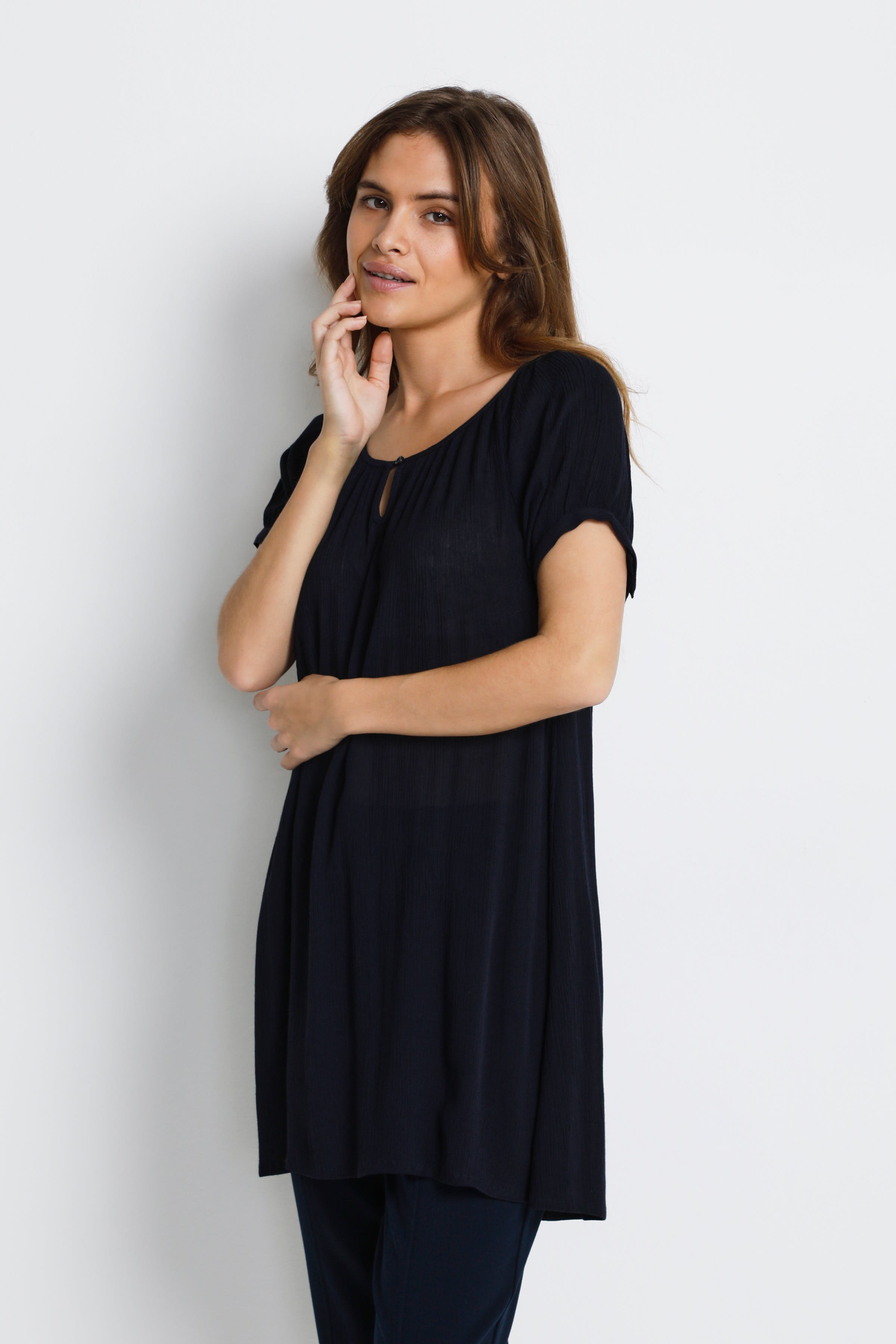 Amber Tunic LOOKBOOK FRONT 501031-50600