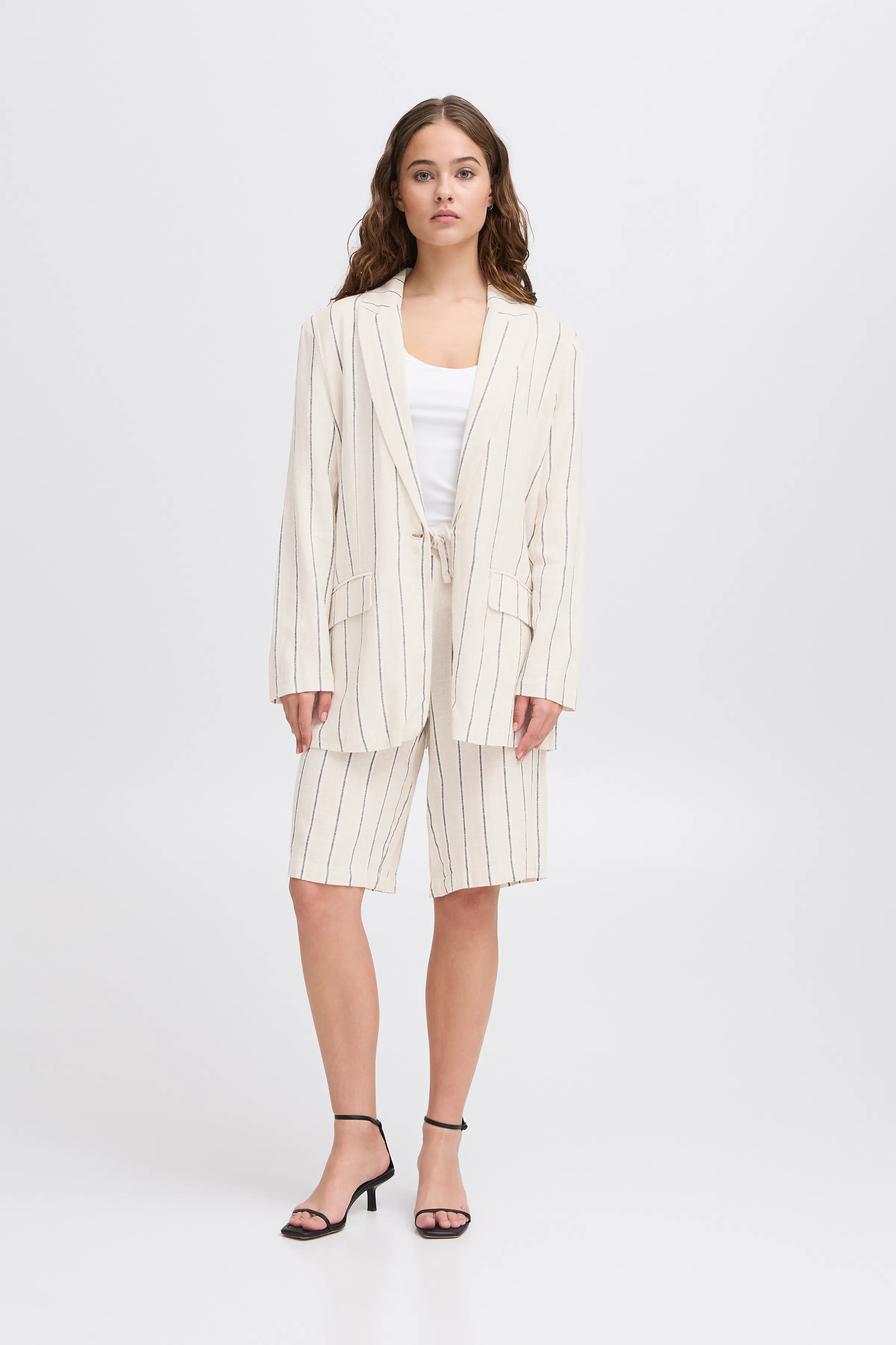 IHLINNO Blazer LOOKBOOK FRONT 20122910-204436