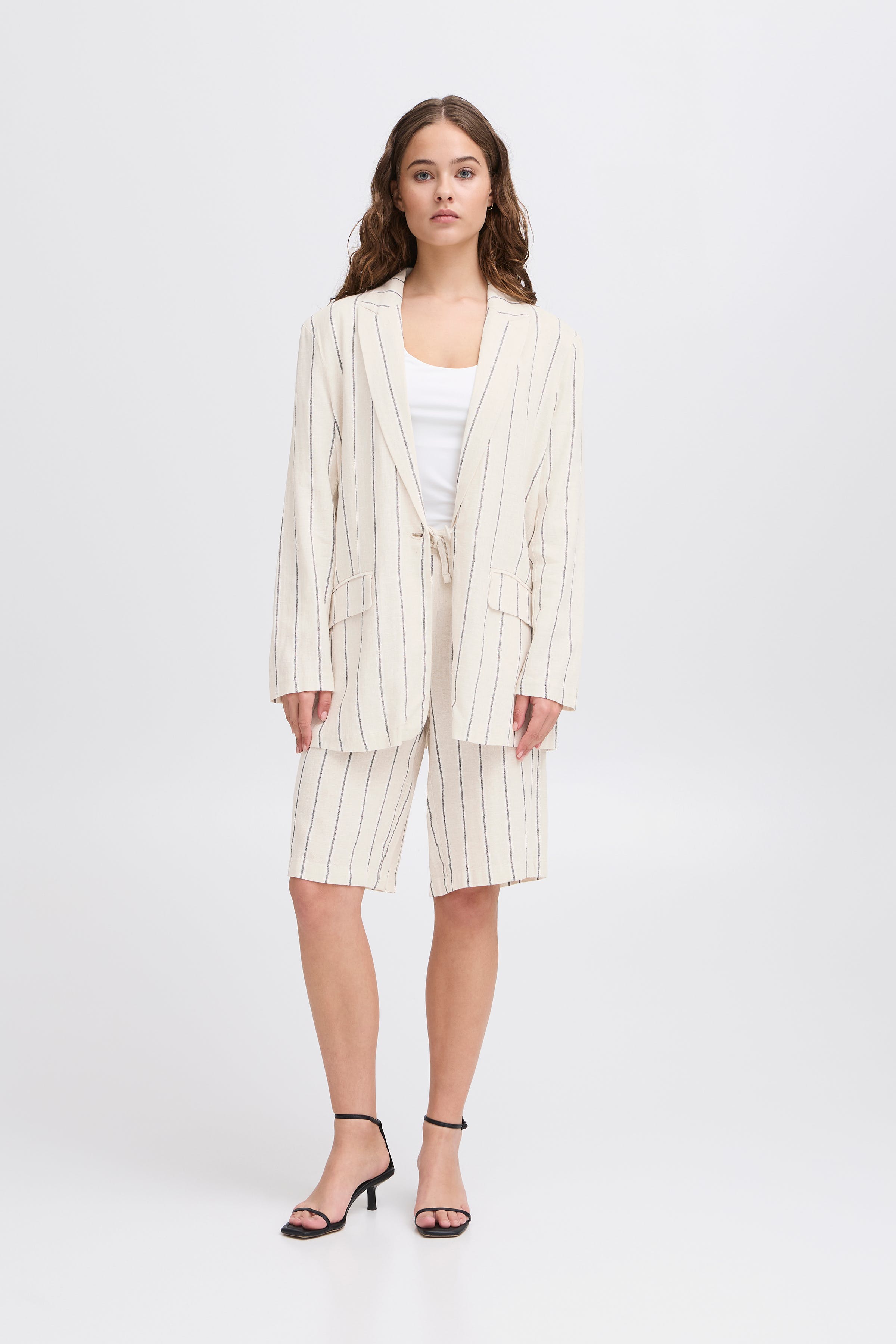 IHLINNO Blazer LOOKBOOK FRONT 20122910-204436