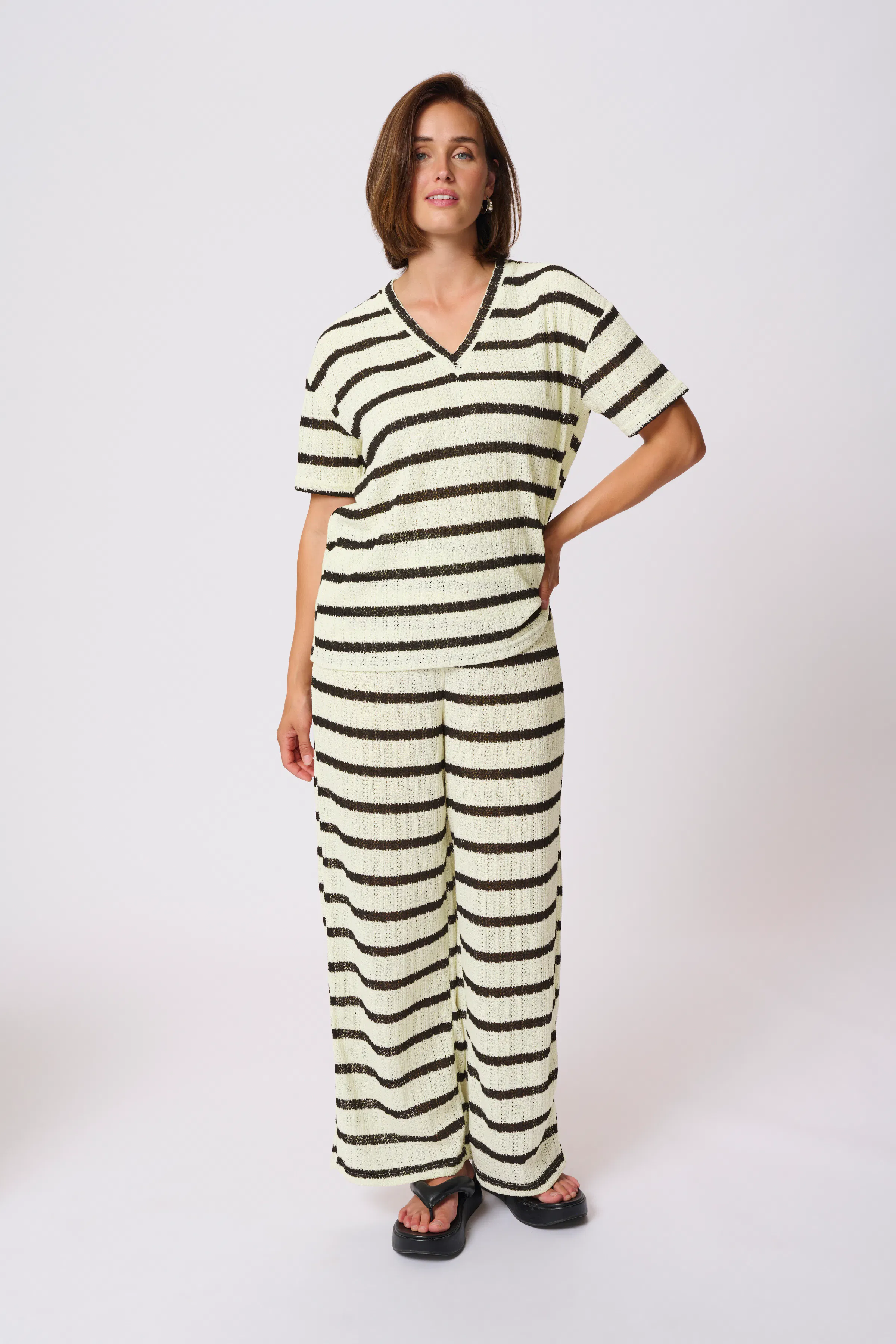 KAedith T-shirt LOOKBOOK FRONT 10509969-107485