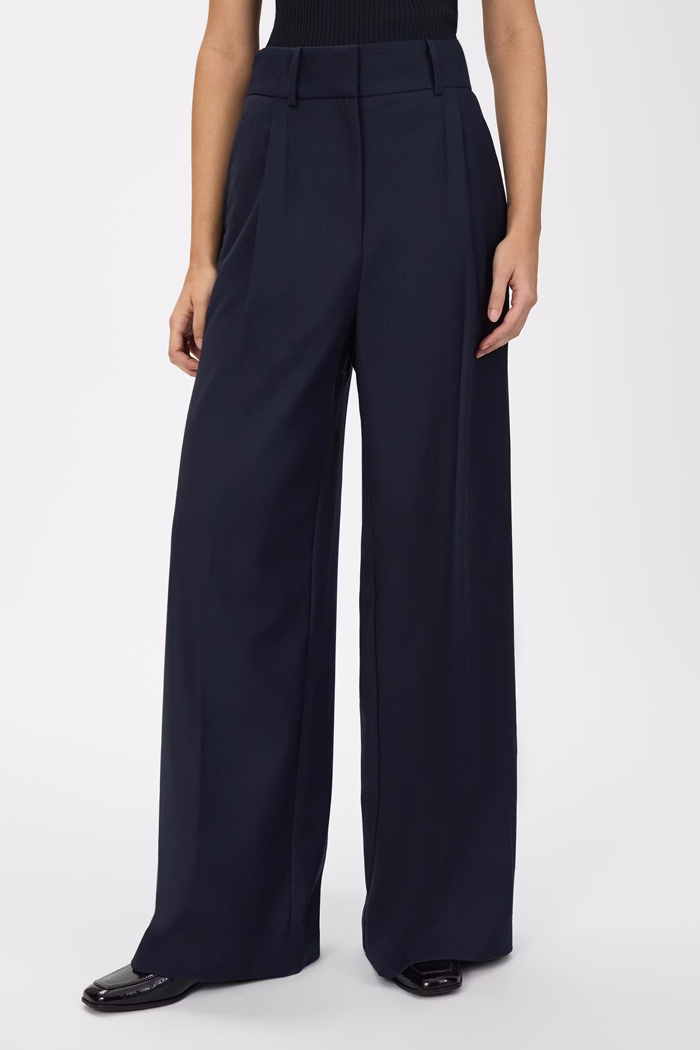 PRESCILLIA Trousers LOOKBOOK FRONT 30600616-BL899