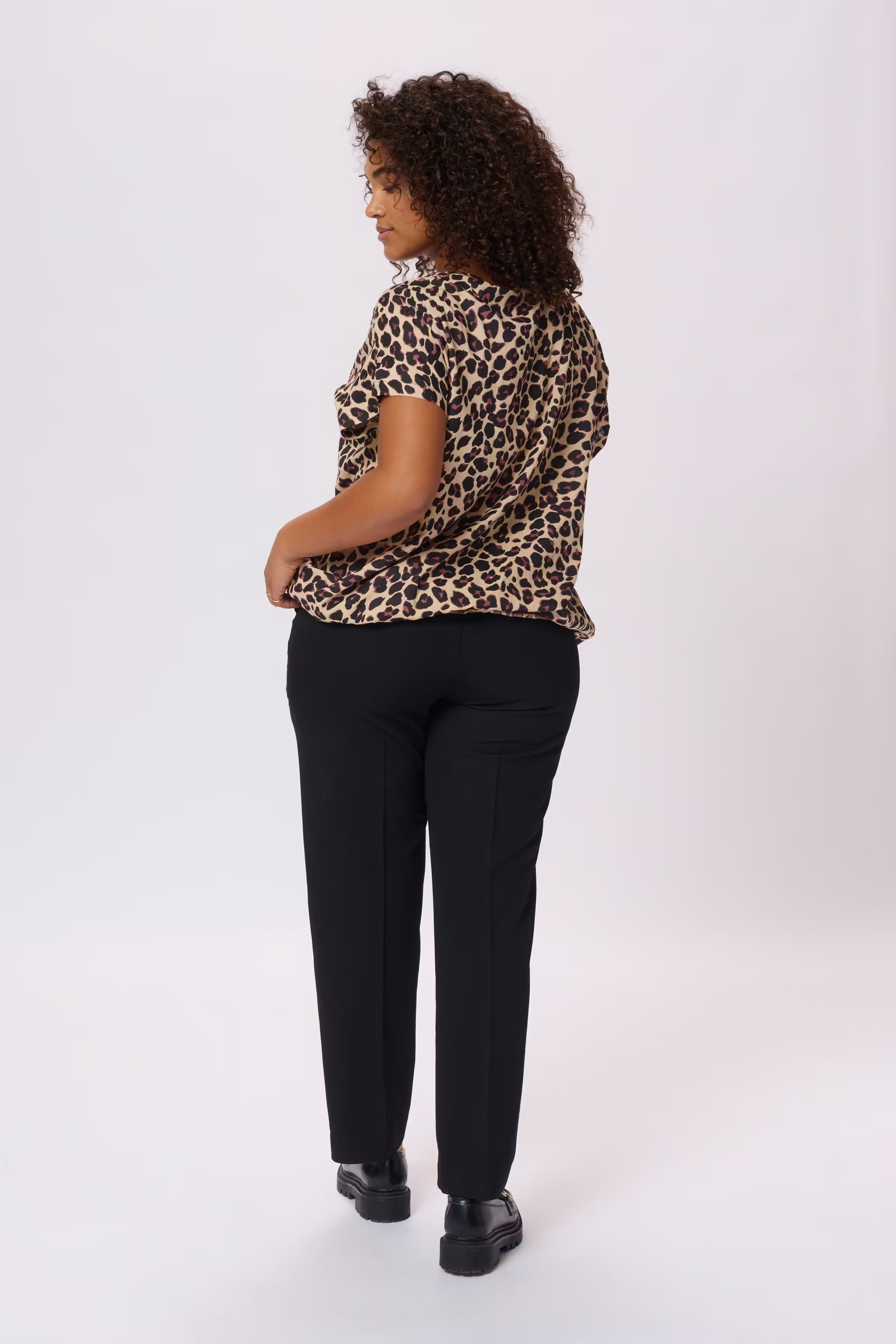 KCsonna Leopard Blouse LOOKBOOK BACK 10581446-104451