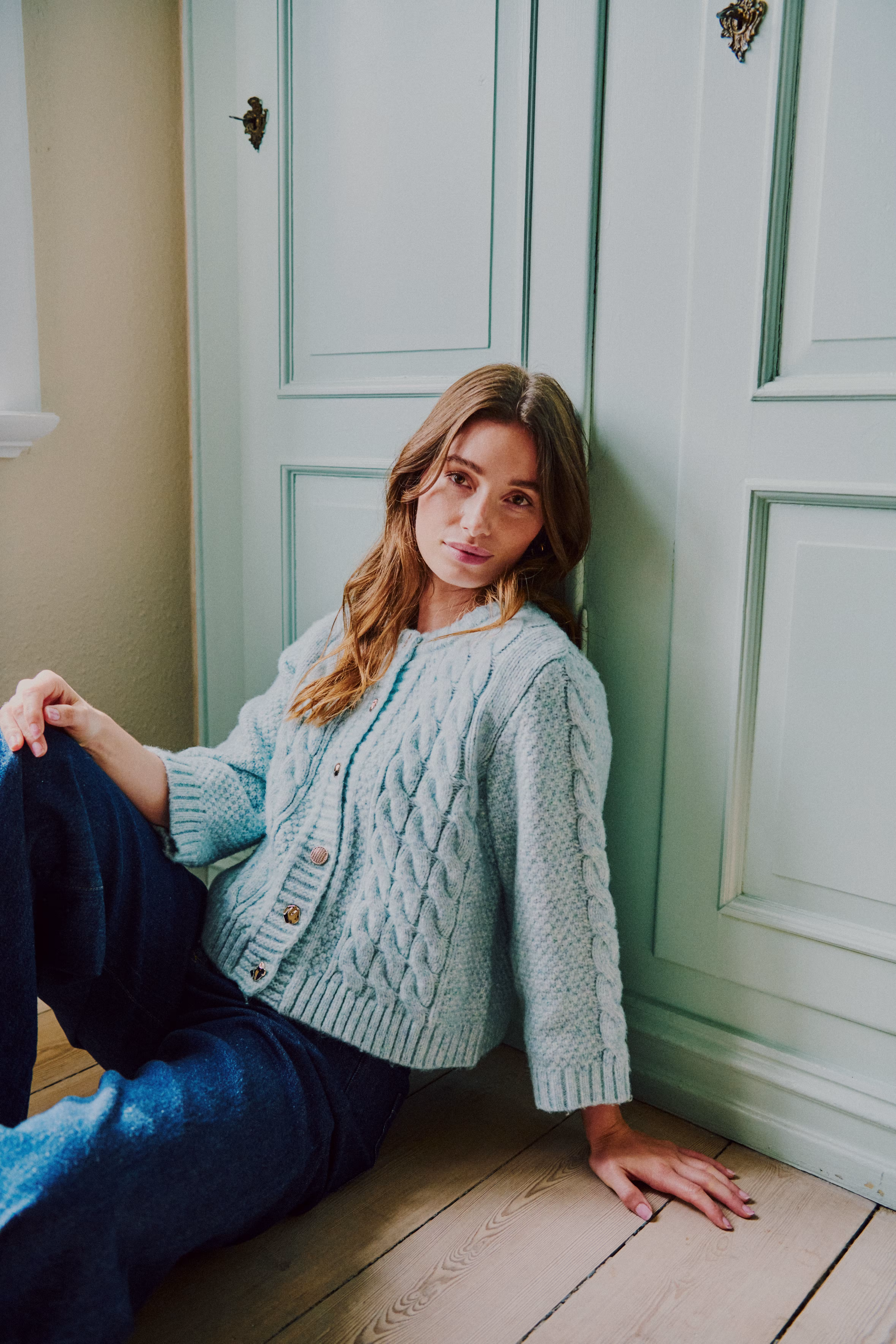 FROLIVIA Cardigan LOCATION NONE 20618476-1547061