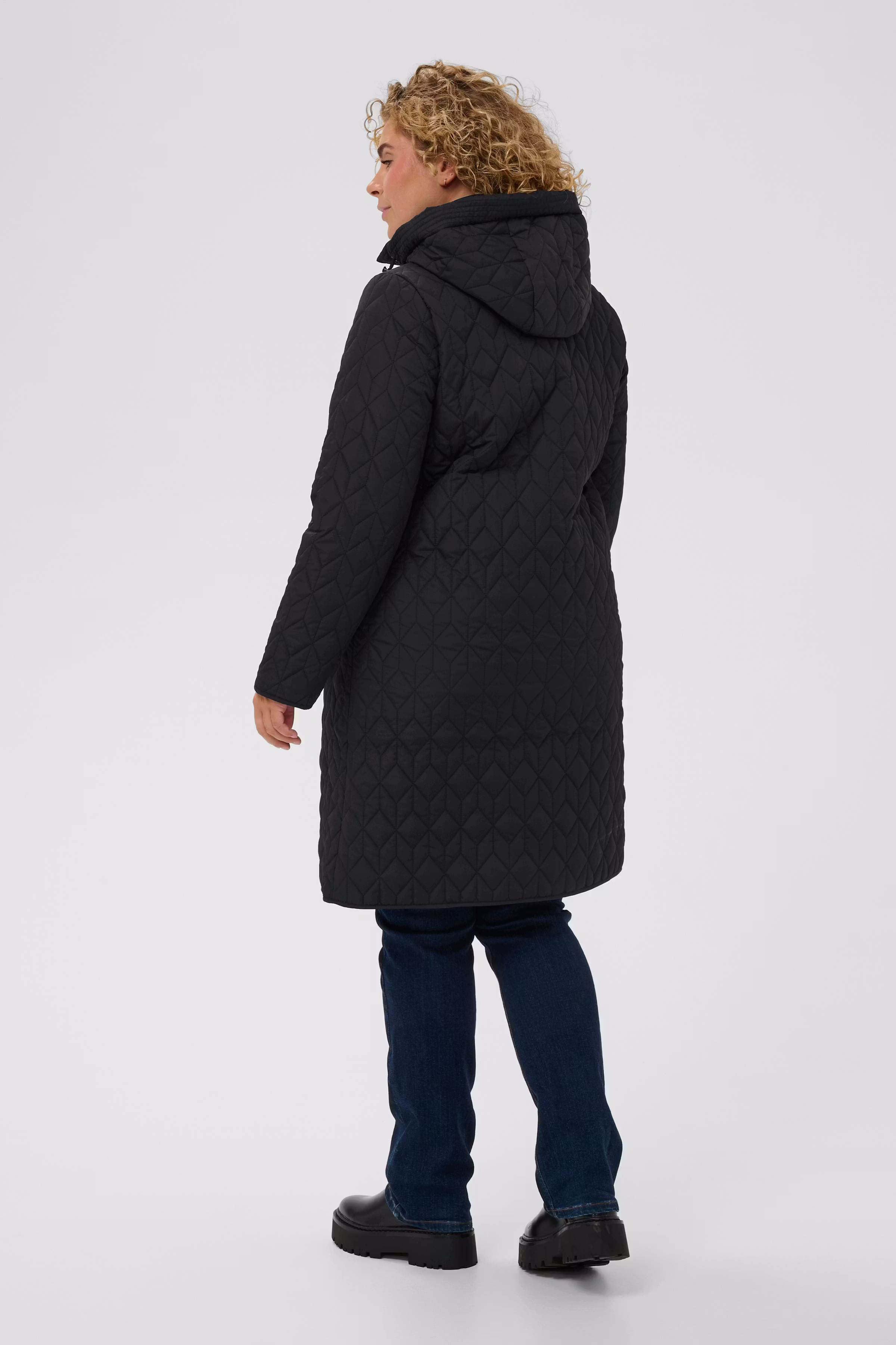 KCleina Outerwear LOOKBOOK BACK 10583971-100121