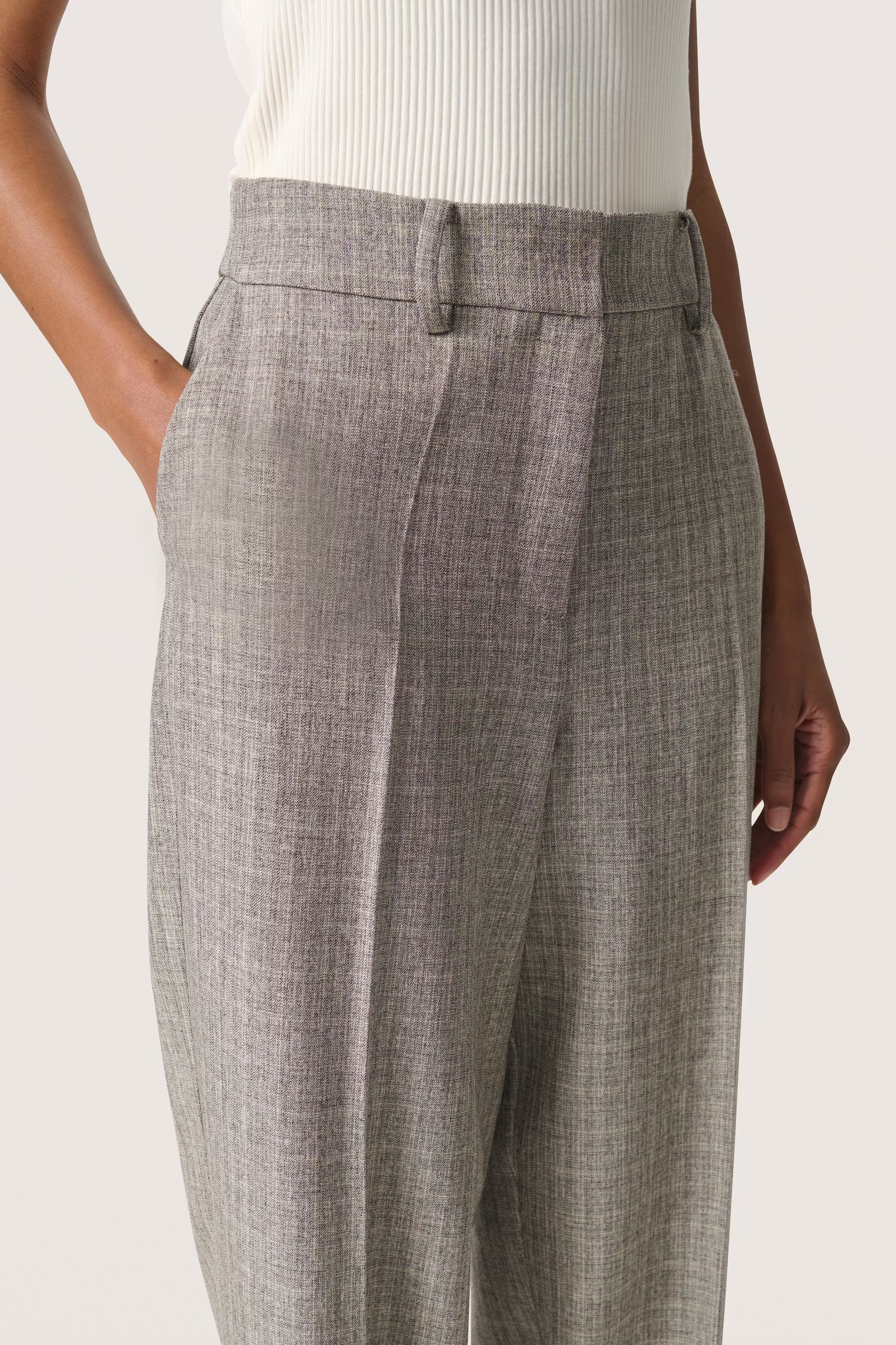 SLAlexie Trousers LOOKBOOK DETAIL 30408107-303515