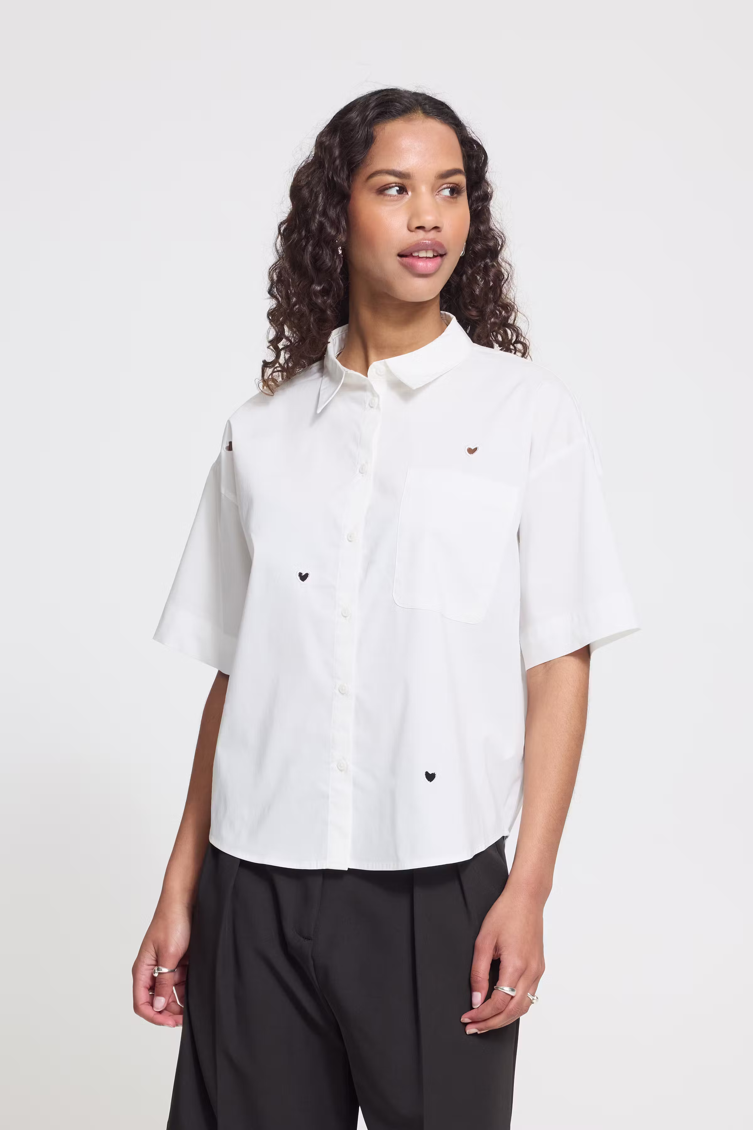 IHLELAYA Skjorte LOOKBOOK FRONT 20125750-114201
