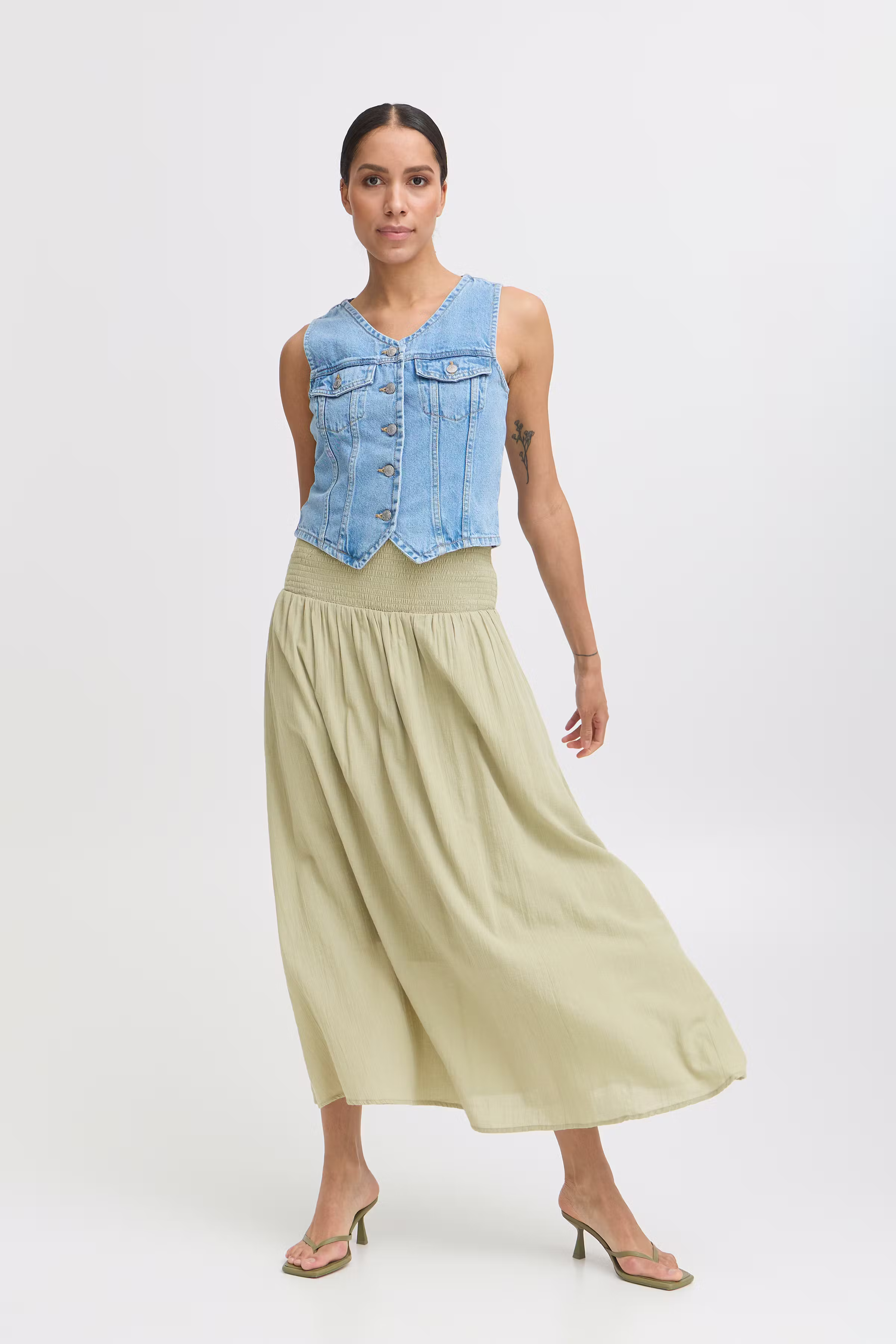 BYHASALA Skjørt LOOKBOOK FRONT 20817080-160213