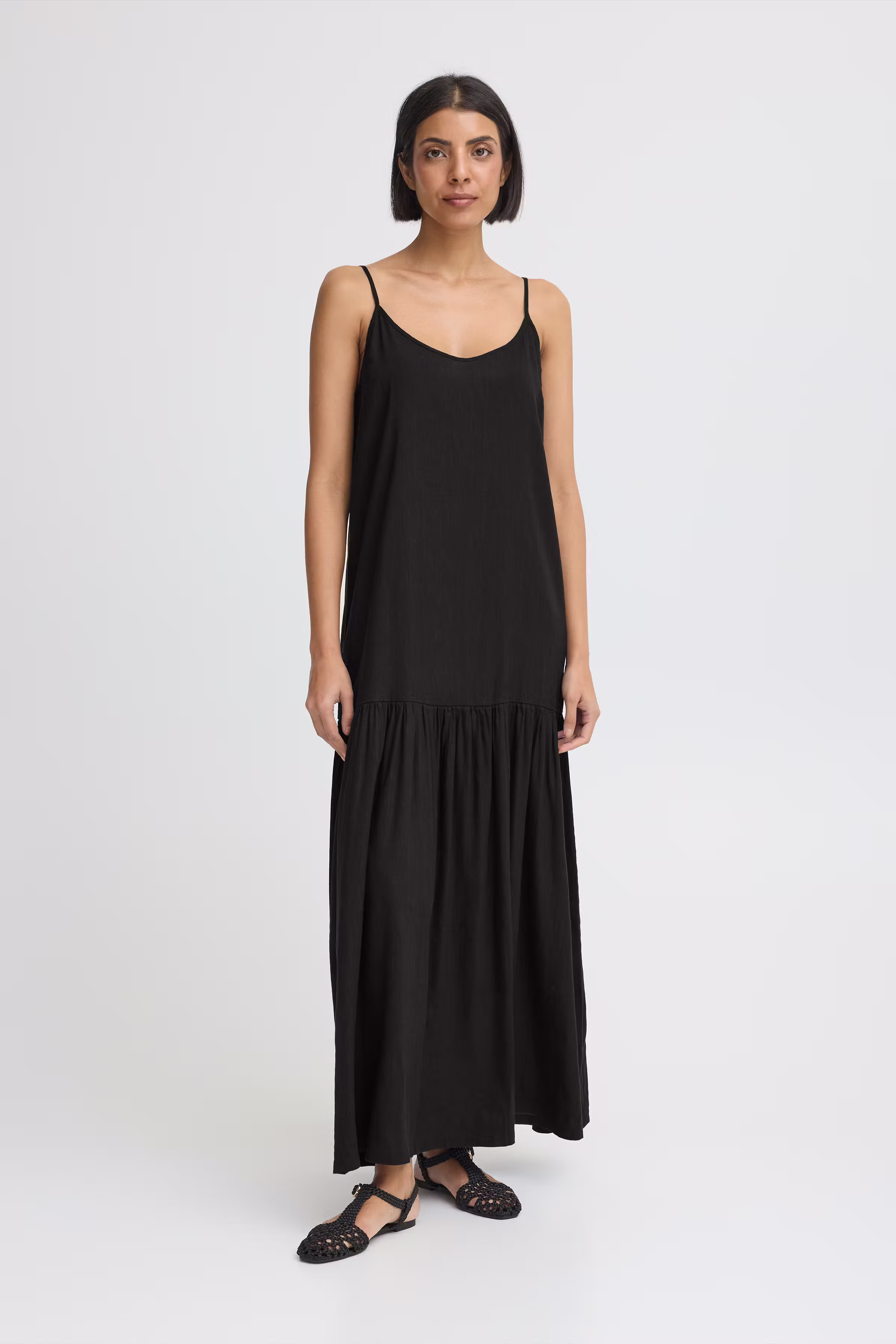 PZLUCA Kjole LOOKBOOK FRONT 50210433-193911