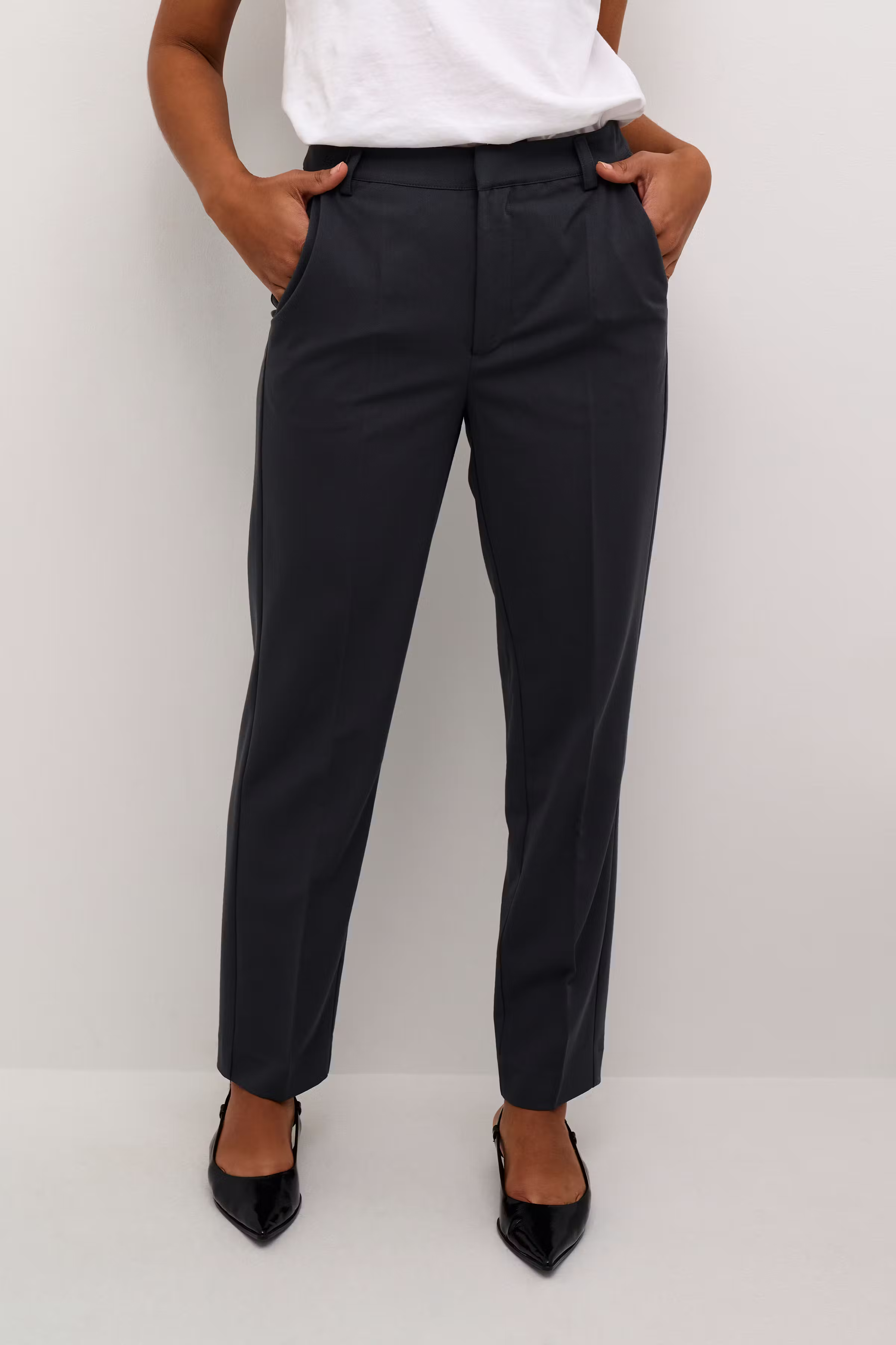 KAsakura Zipper Bukser LOOKBOOK FRONT 10507770-190205