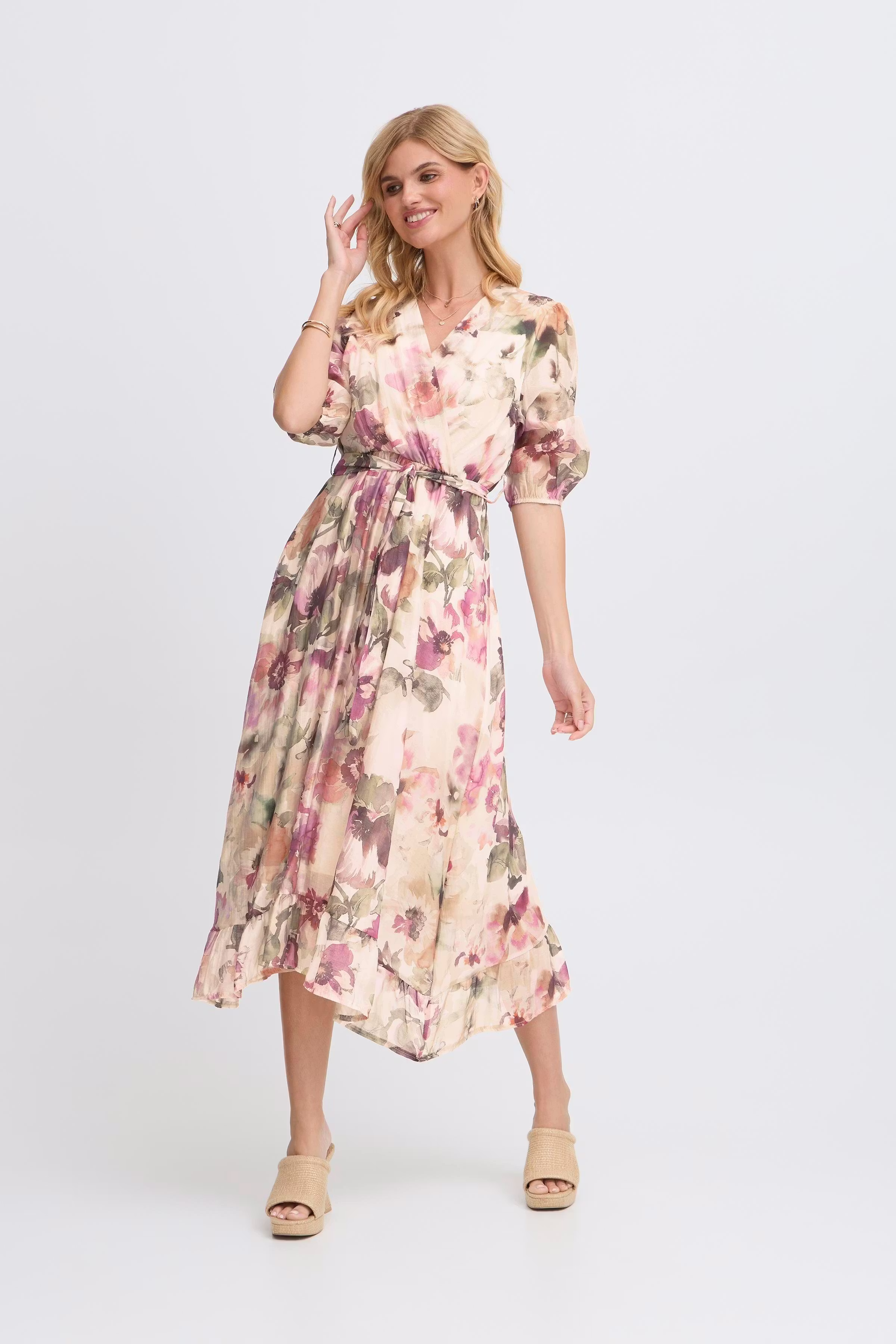 SBLEYIA Kjole LOOKBOOK FRONT 22101017-140002