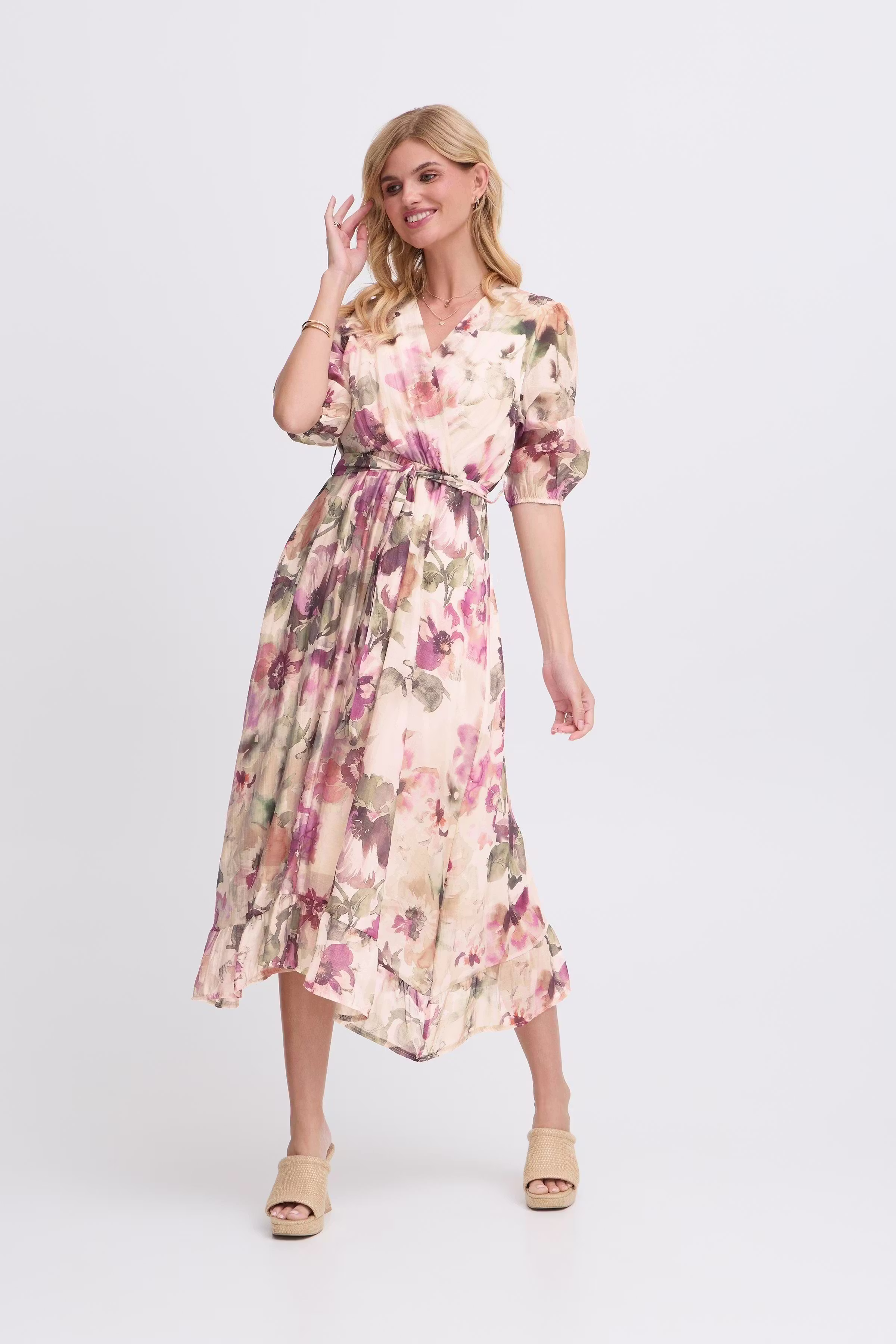 SBLEYIA Kjole LOOKBOOK FRONT 22101017-140002