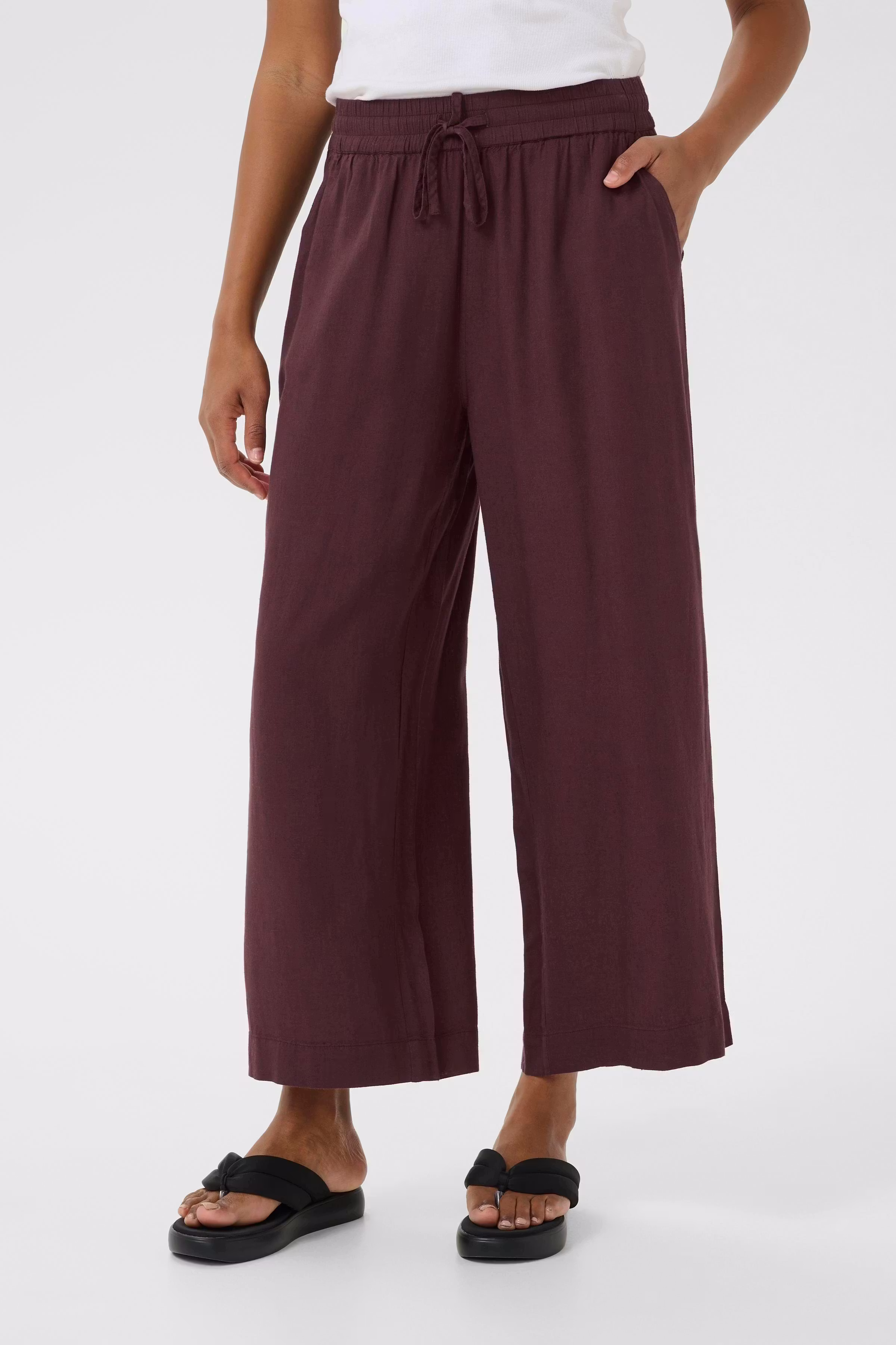 KAmilia Hose LOOKBOOK FRONT 10509666-191619