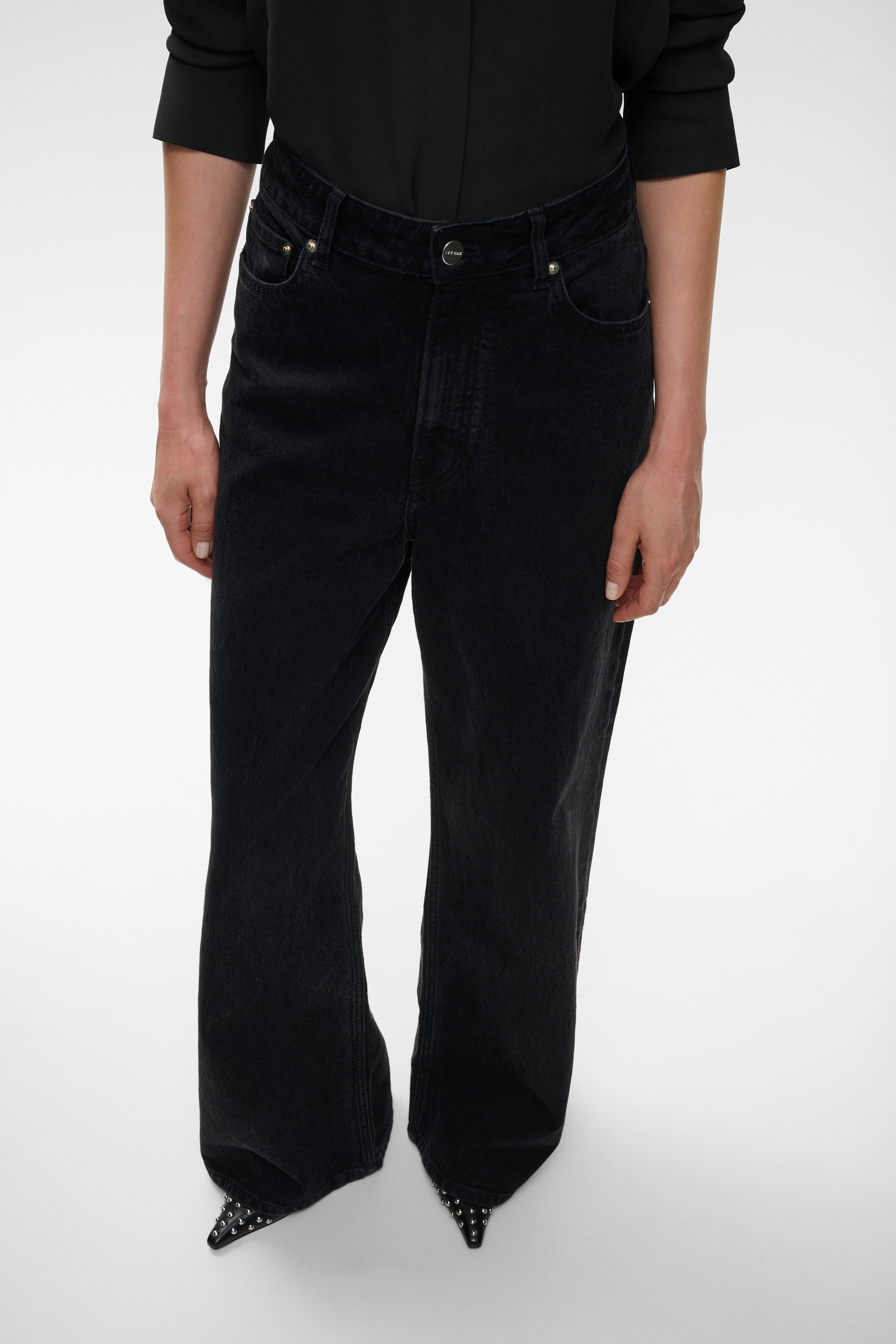 IOPura Jeans LOOKBOOK FRONT 30600162-BK999