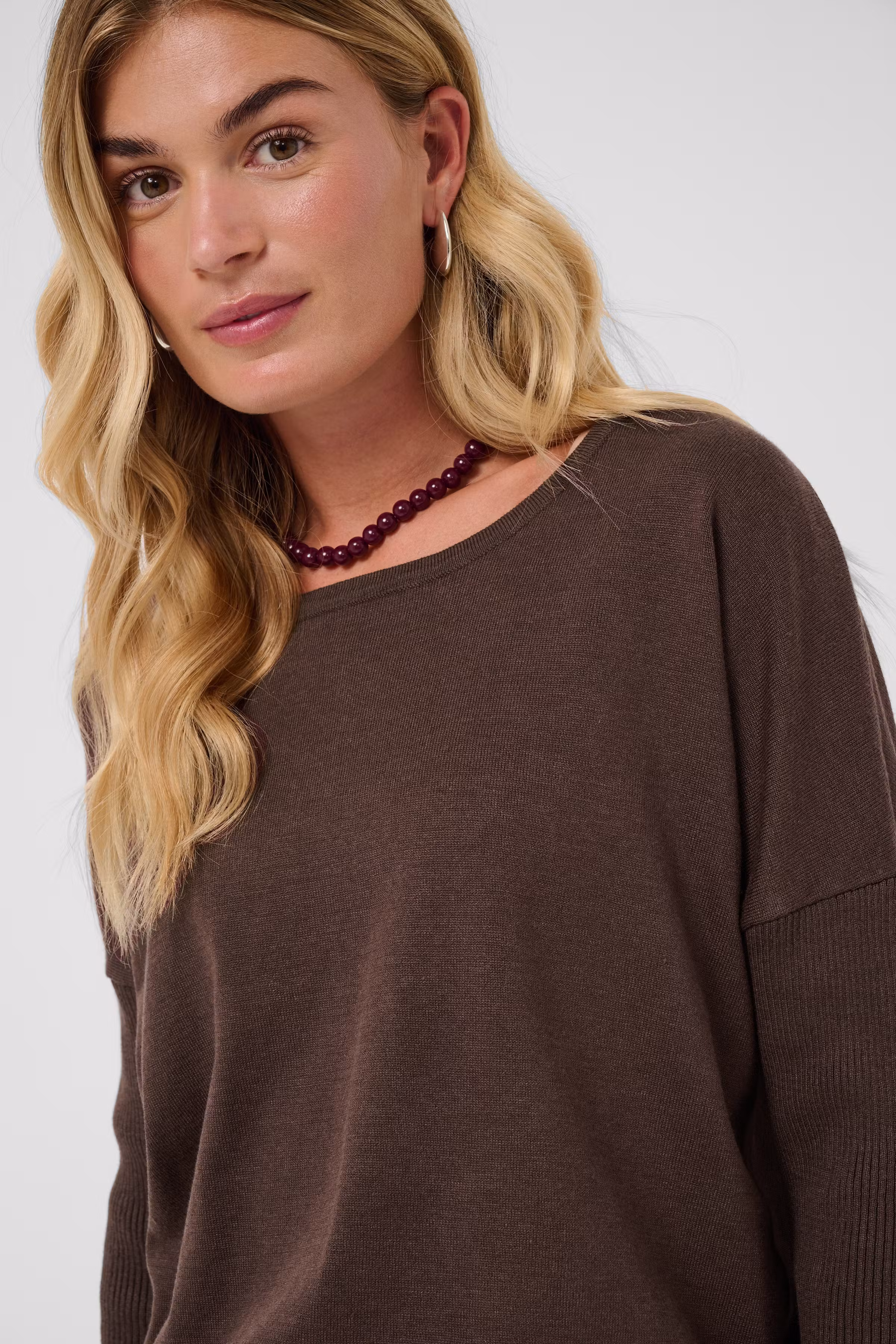 MilaSZ R-Neck Pullover LOOKBOOK DETAIL 30500003-1910151