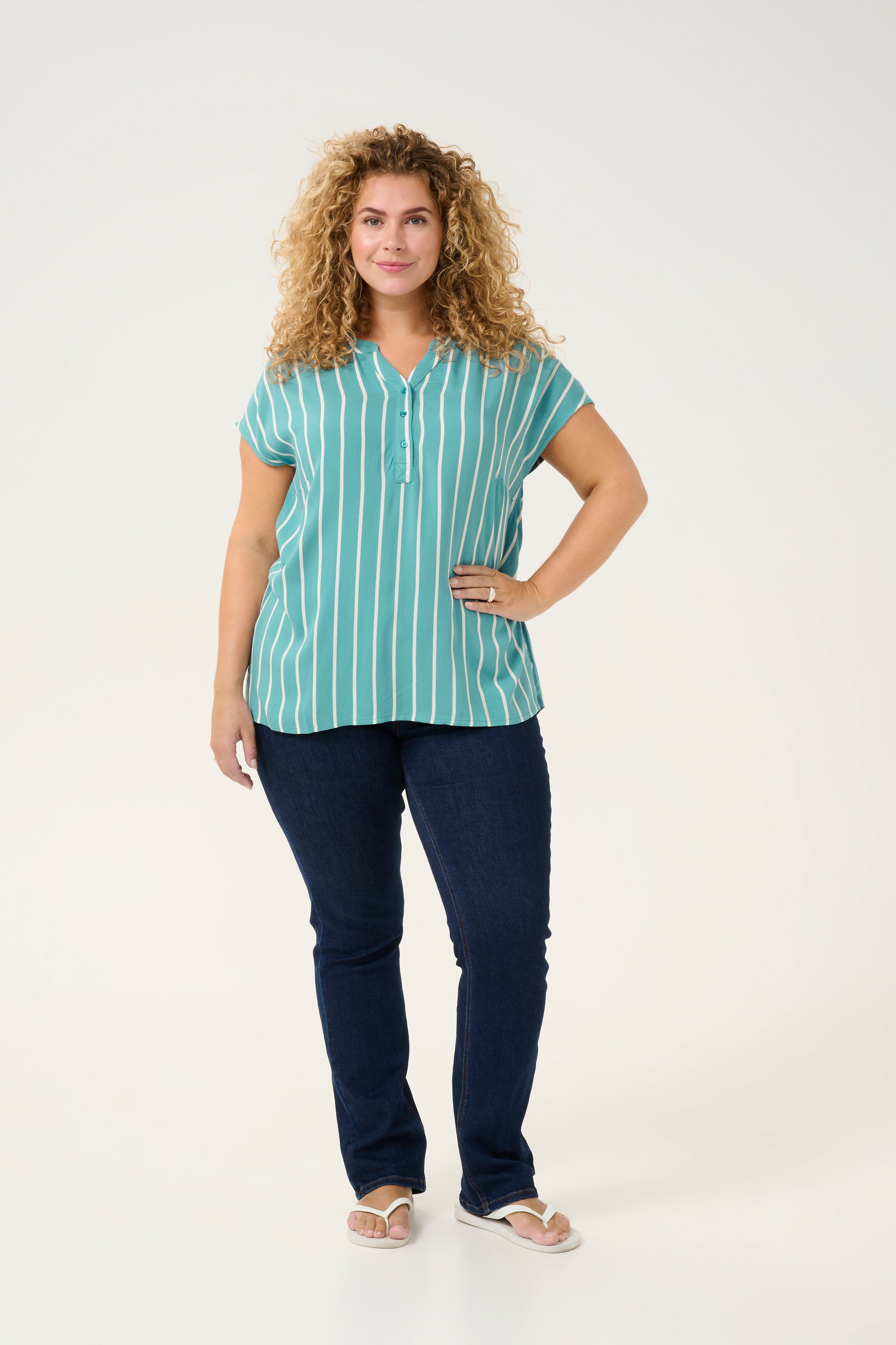 KCsida Blus LOOKBOOK FRONT 10581573-107658