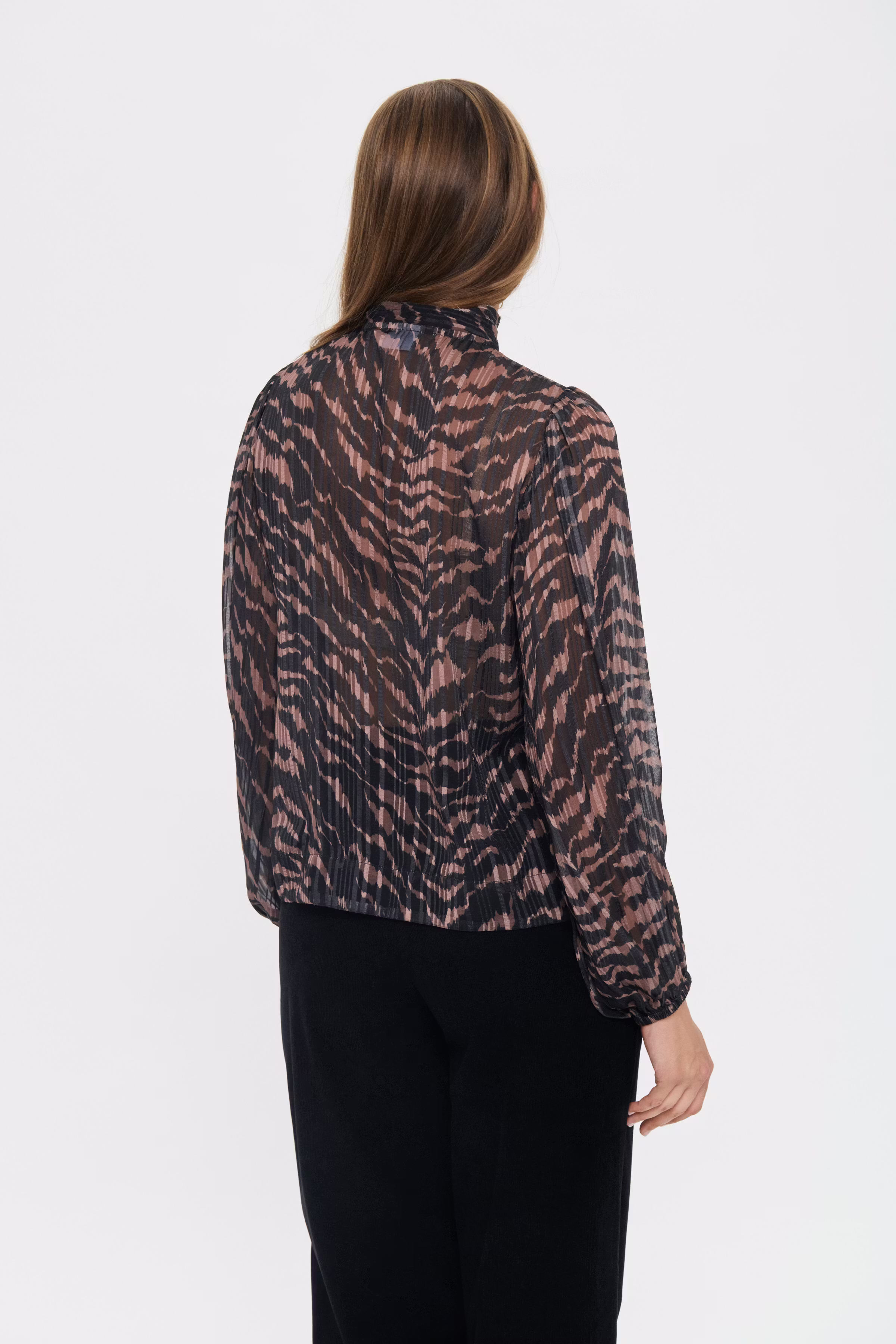 NestaSZ Blouse LOOKBOOK BACK 30514571-304346