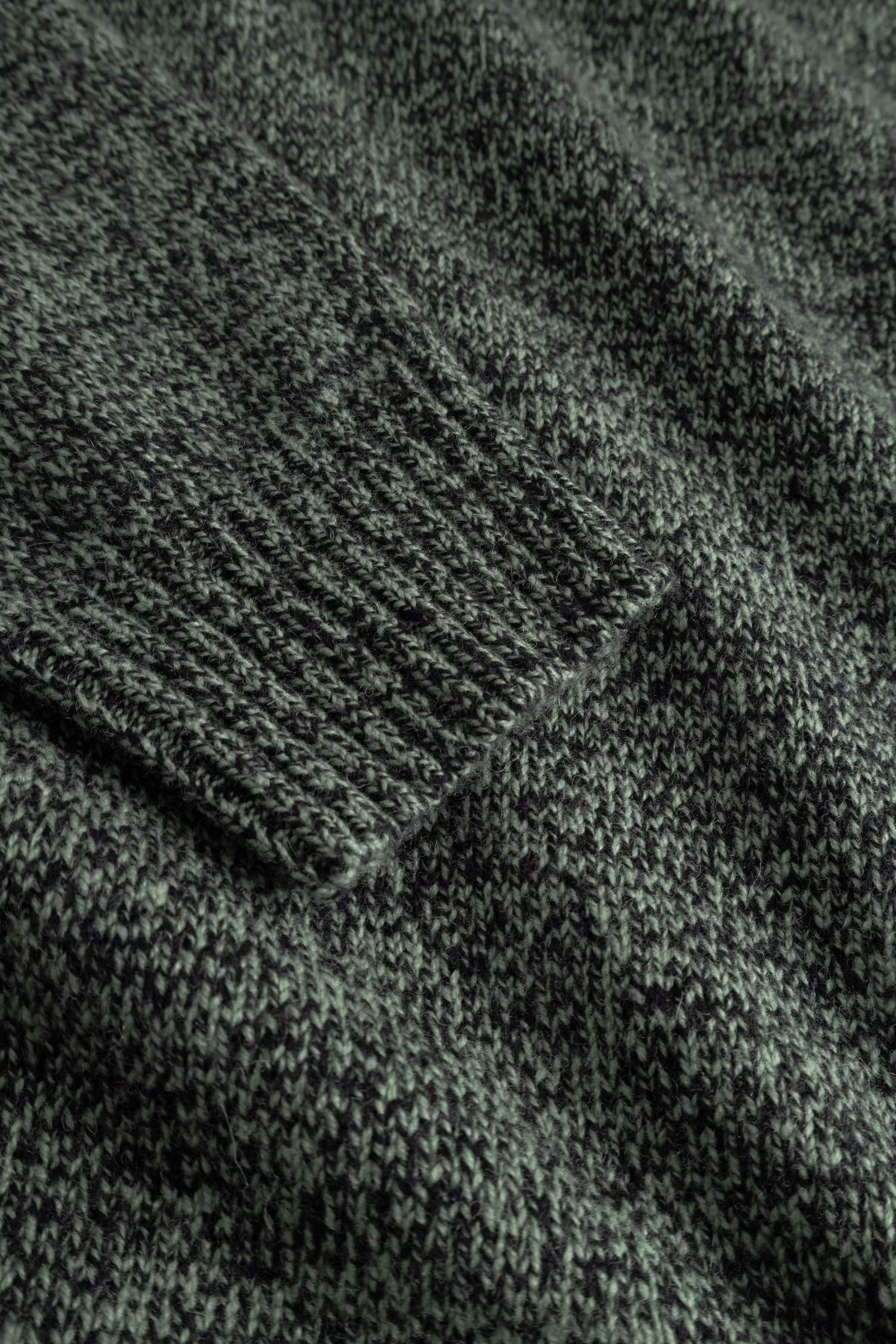 WWCay Pullover PACK DETAIL 30252301-1662161