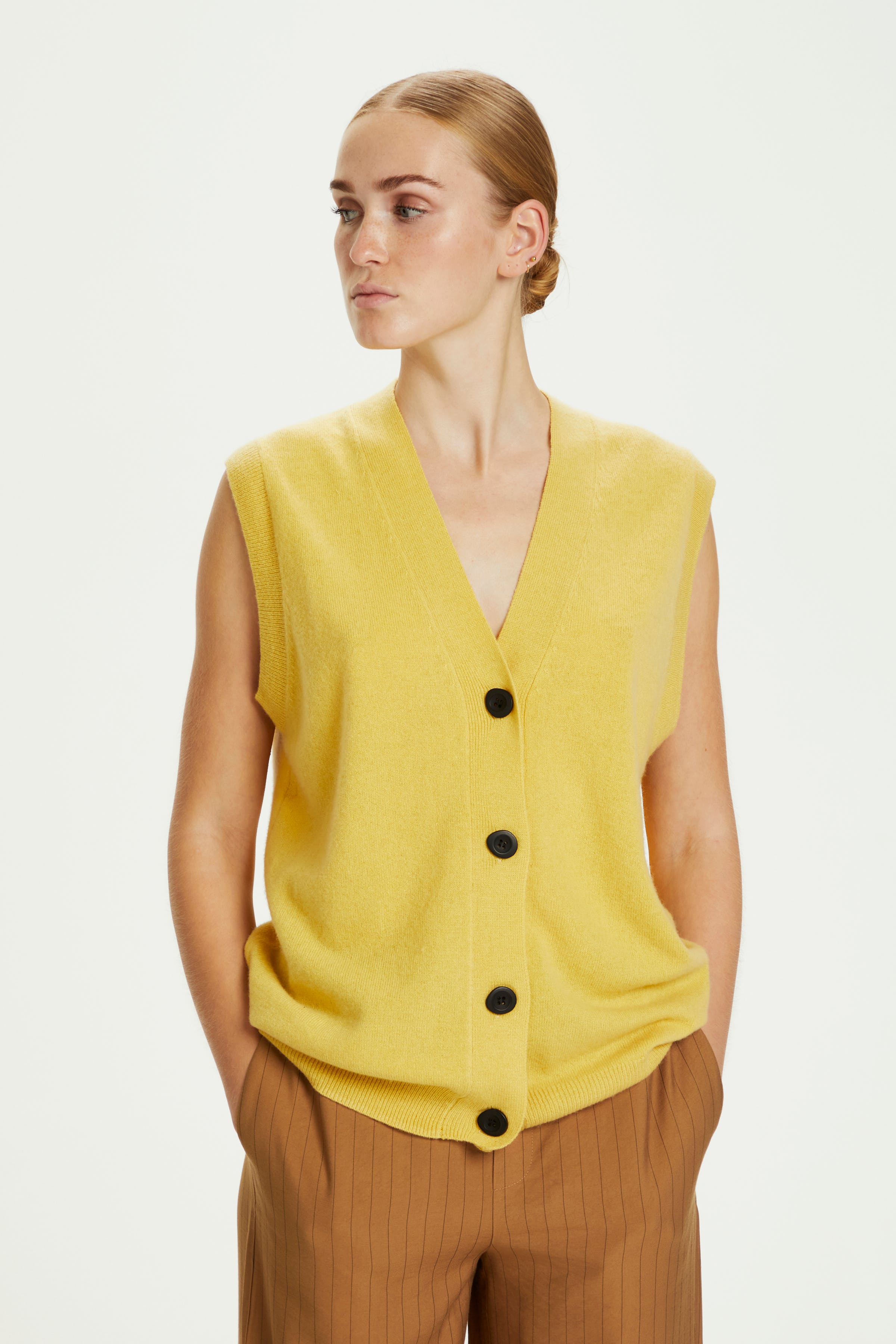 HayaKB Strickweste LOOKBOOK FRONT 10103535-140826