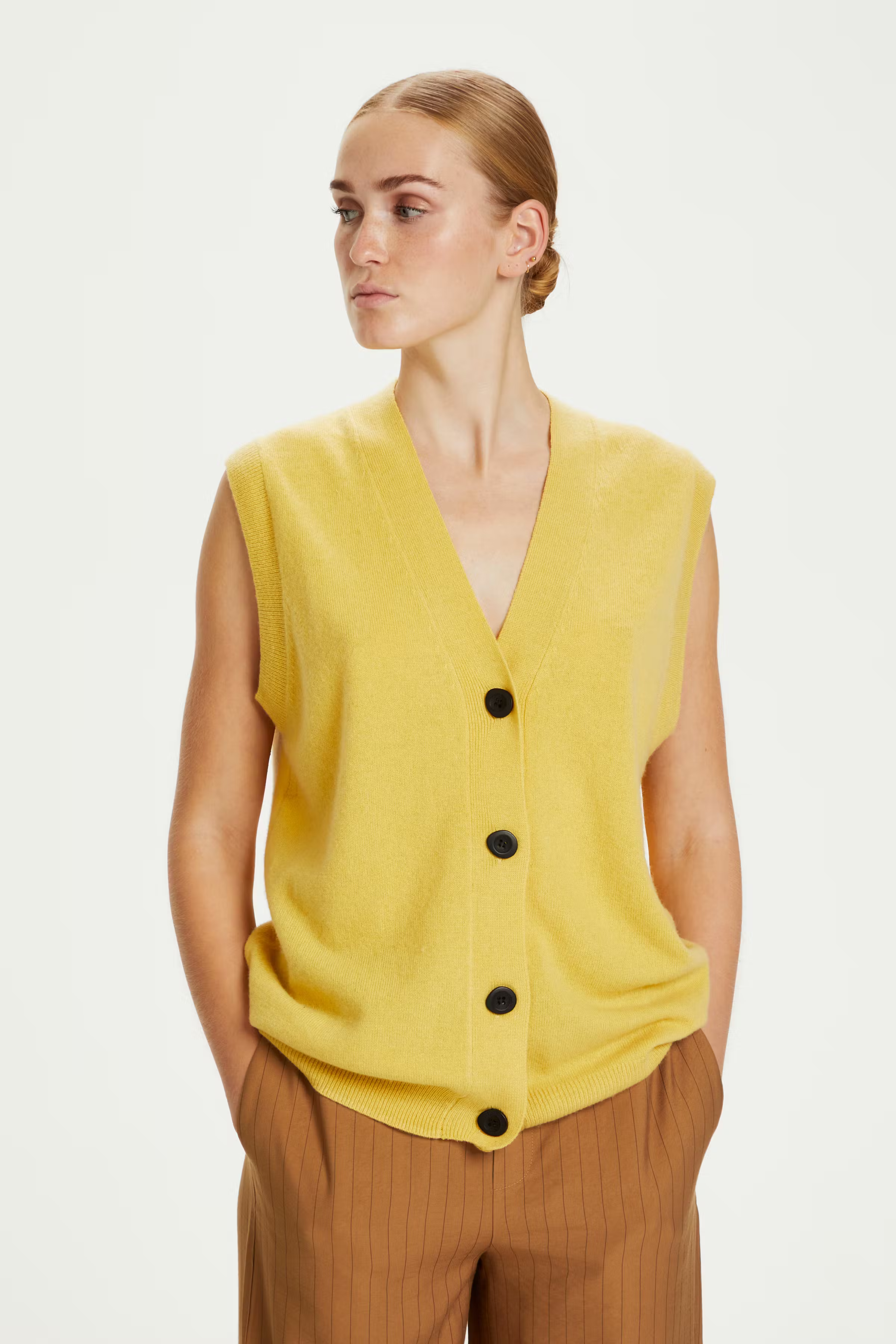 HayaKB Strickweste LOOKBOOK FRONT 10103535-140826