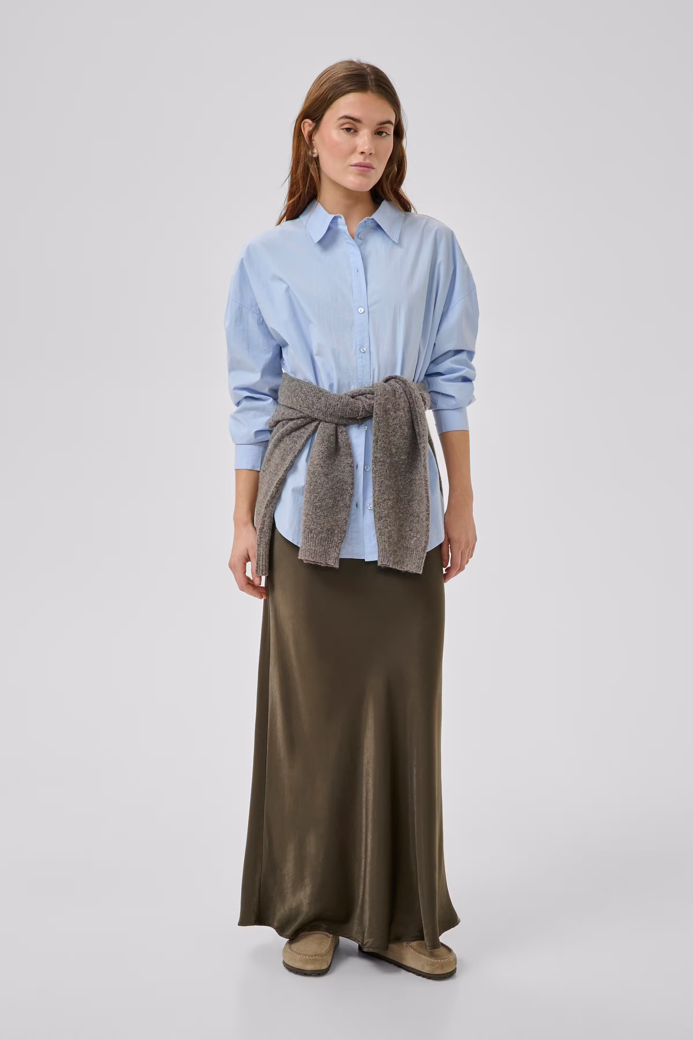 EstelleMW Satin skirt LOOKBOOK FRONT 10704820-190810