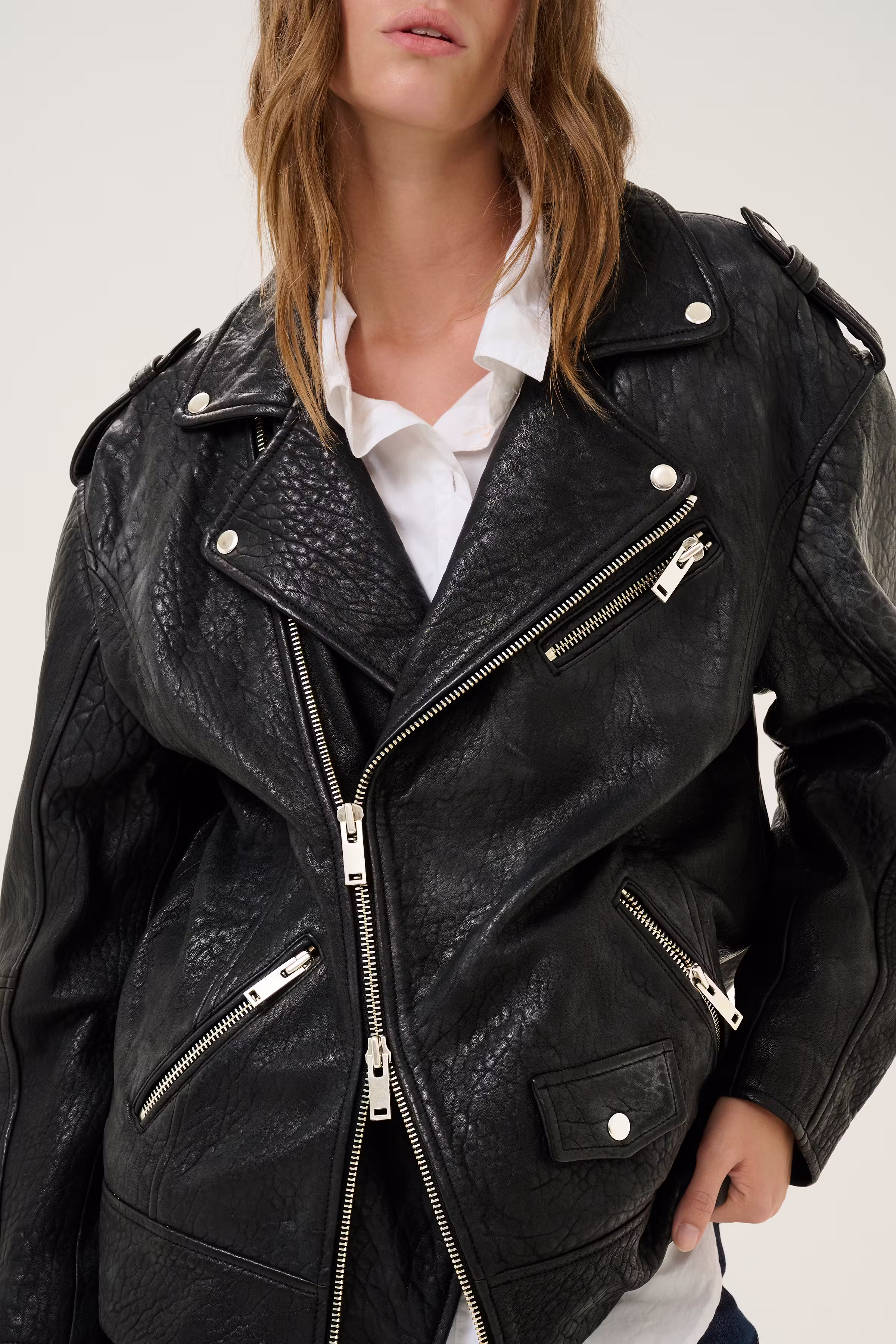 GinaMW Leather jacket LOOKBOOK DETAIL 10705105-100031