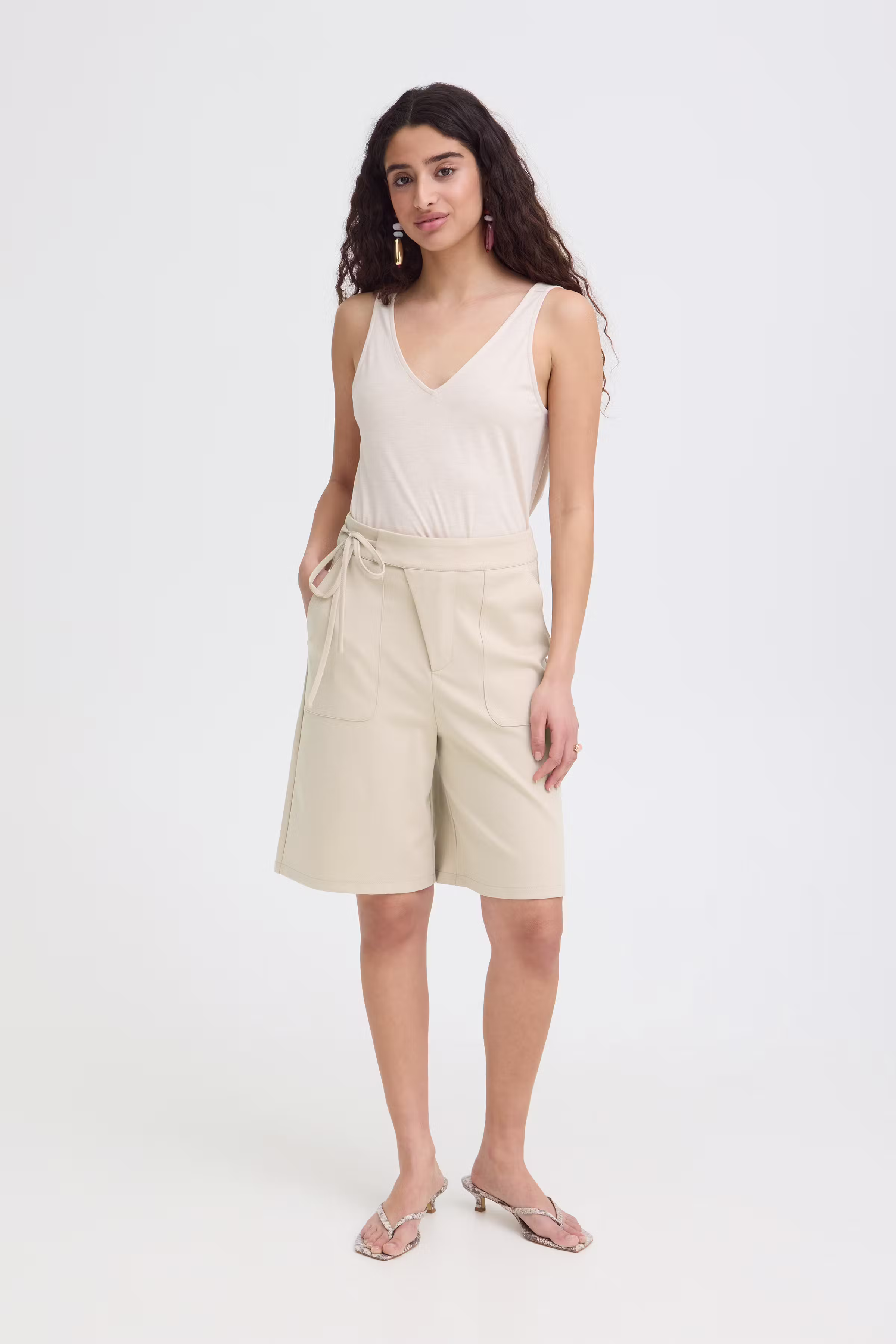 IHKATE Bermuda LOOKBOOK FRONT 20126026-151308