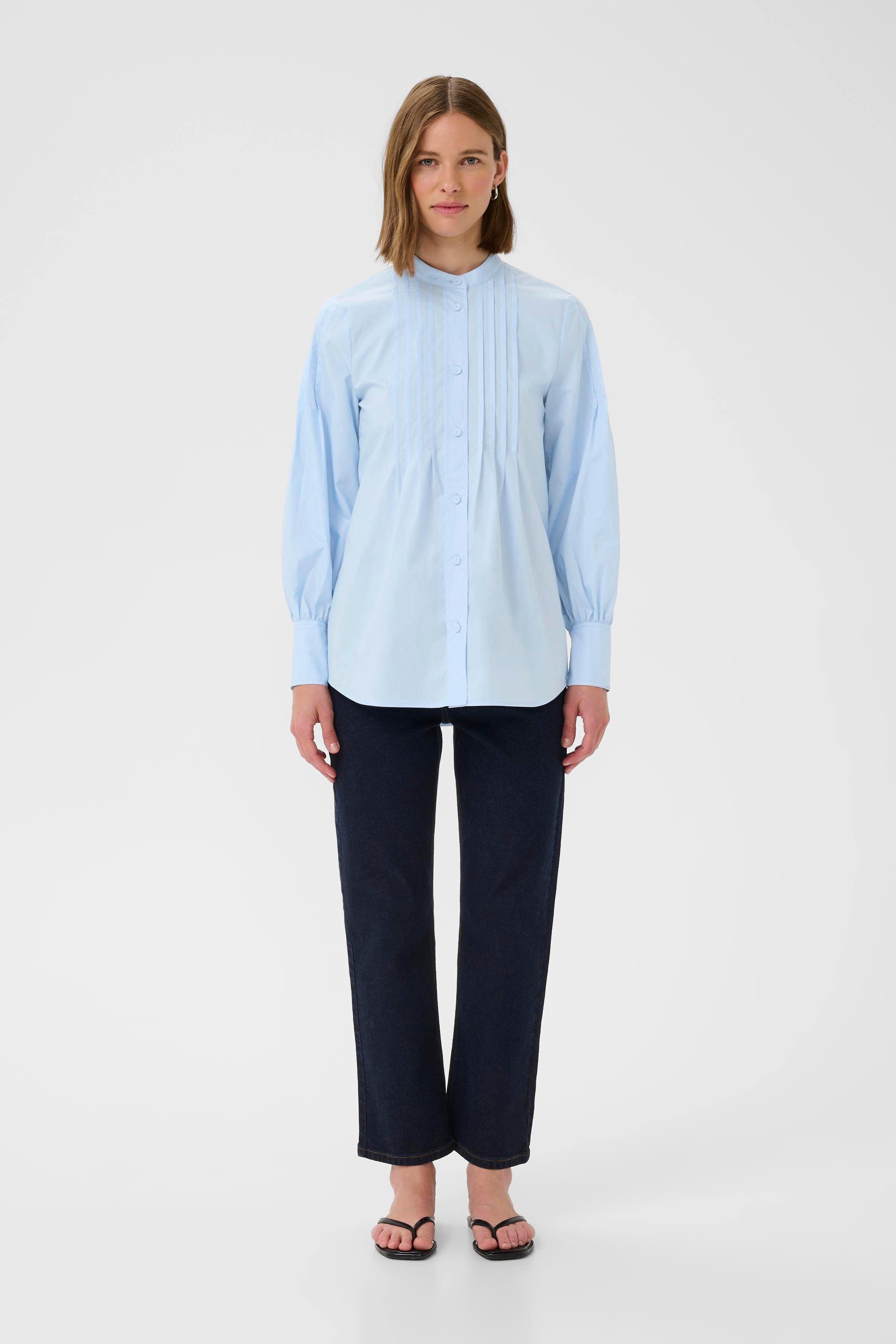 ConorIW Shirt LOOKBOOK FRONT 30110229-154031