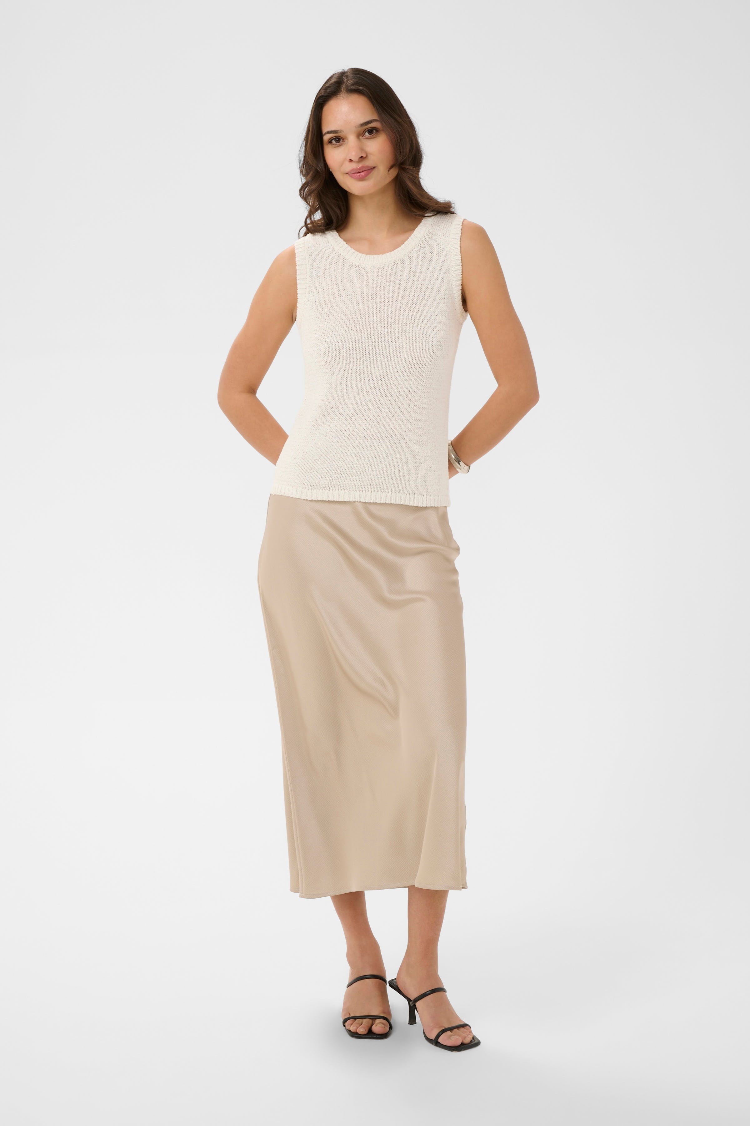 KAsilivia Top LOOKBOOK FRONT 10511514-110602