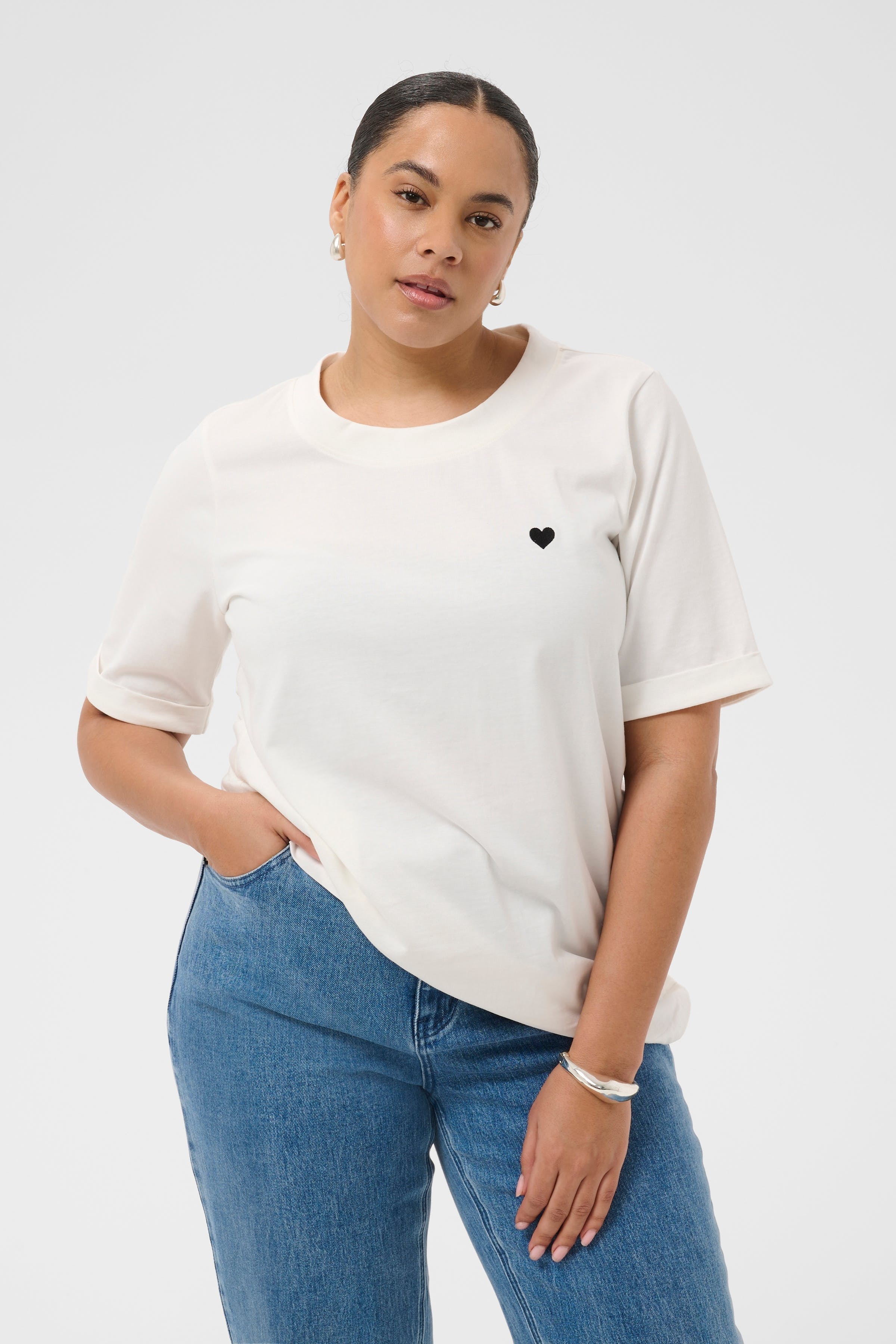 KCart T-shirt LOOKBOOK FRONT 10583546-109559