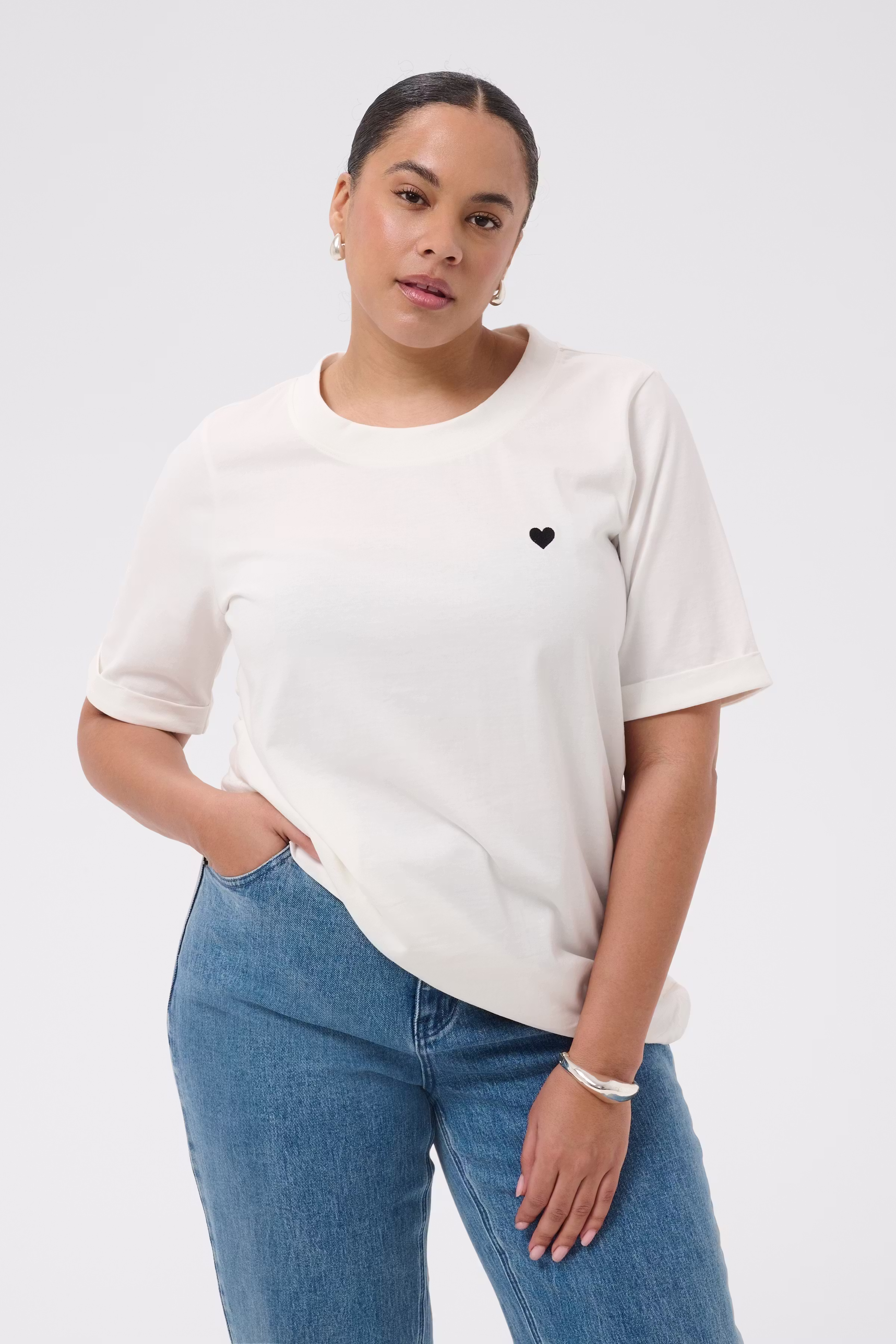 KCart T-shirt LOOKBOOK FRONT 10583546-109559
