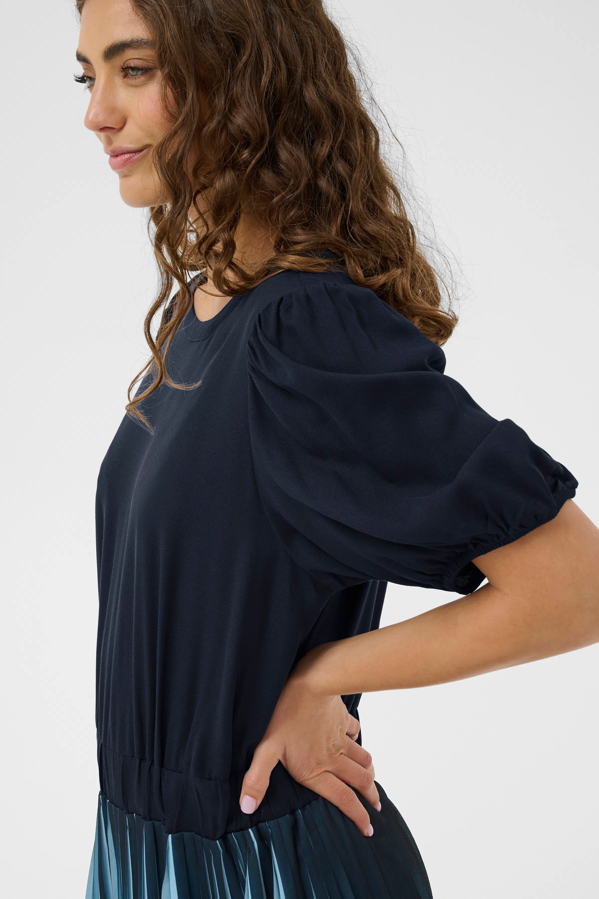 CUcarly Kjole med plissé LOOKBOOK DETAIL 50110993-194011