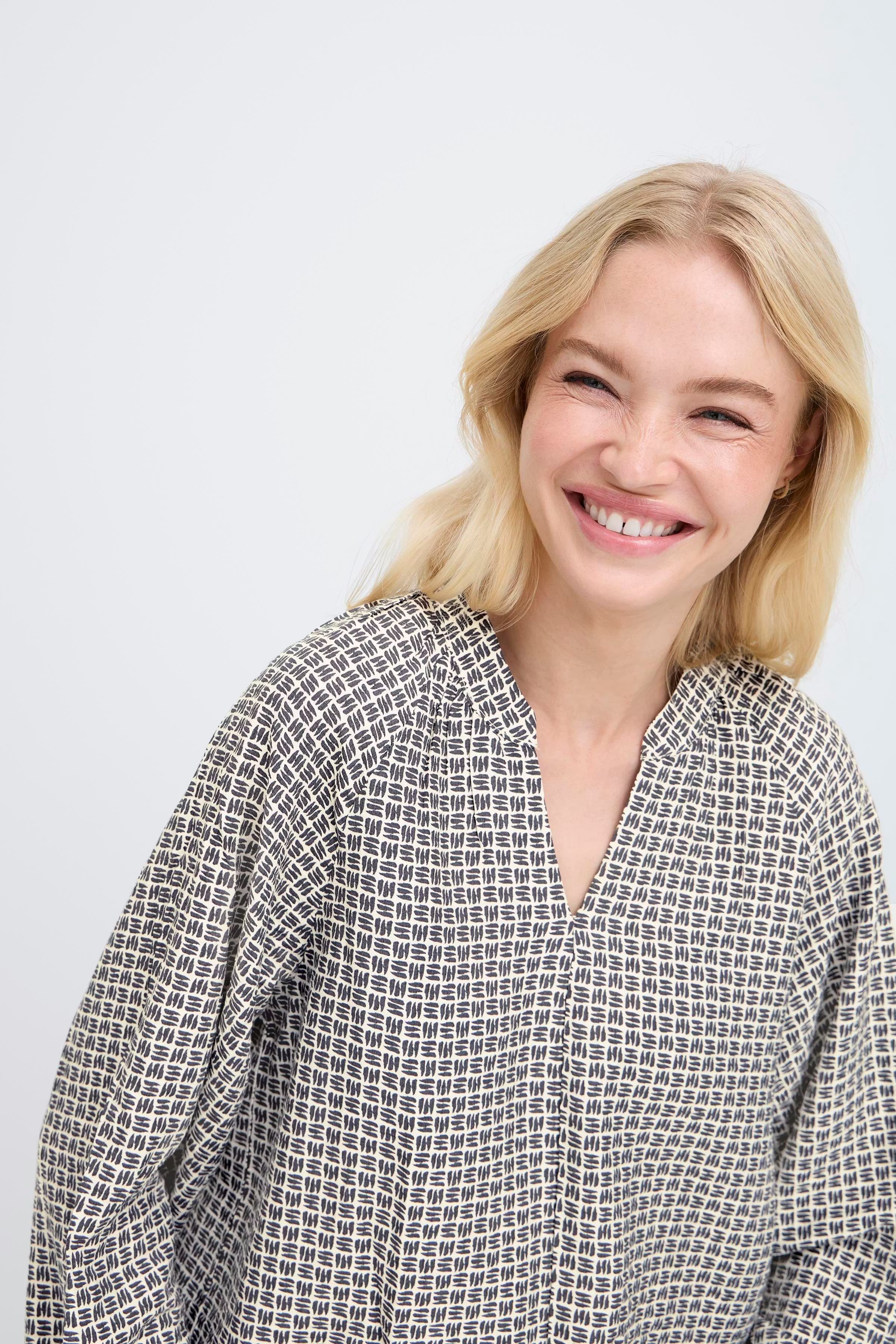 BYIKAIA Bluse LOOKBOOK DETAIL 20818180-900002186