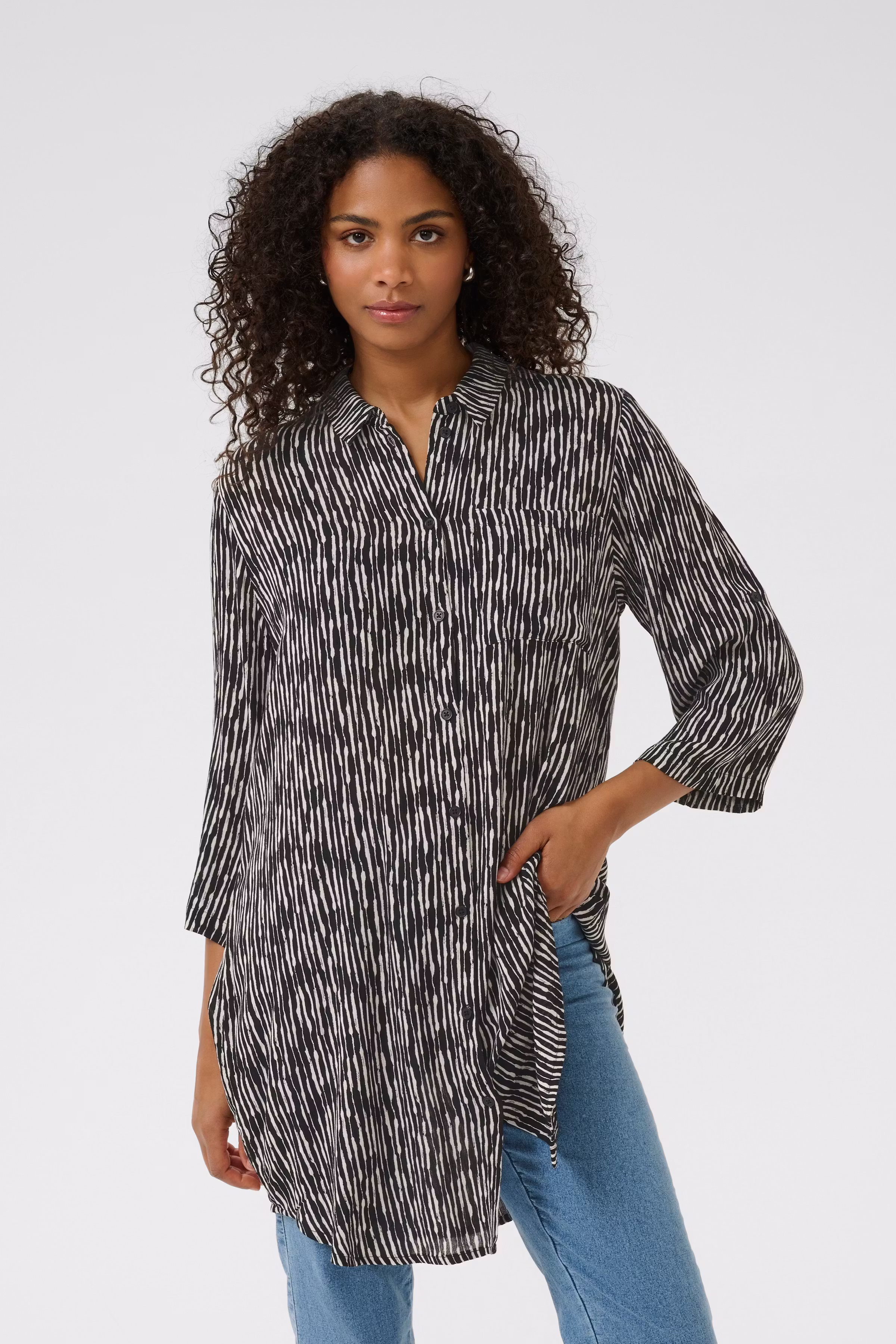 KAjessi Shirt LOOKBOOK FRONT 10508937-107944