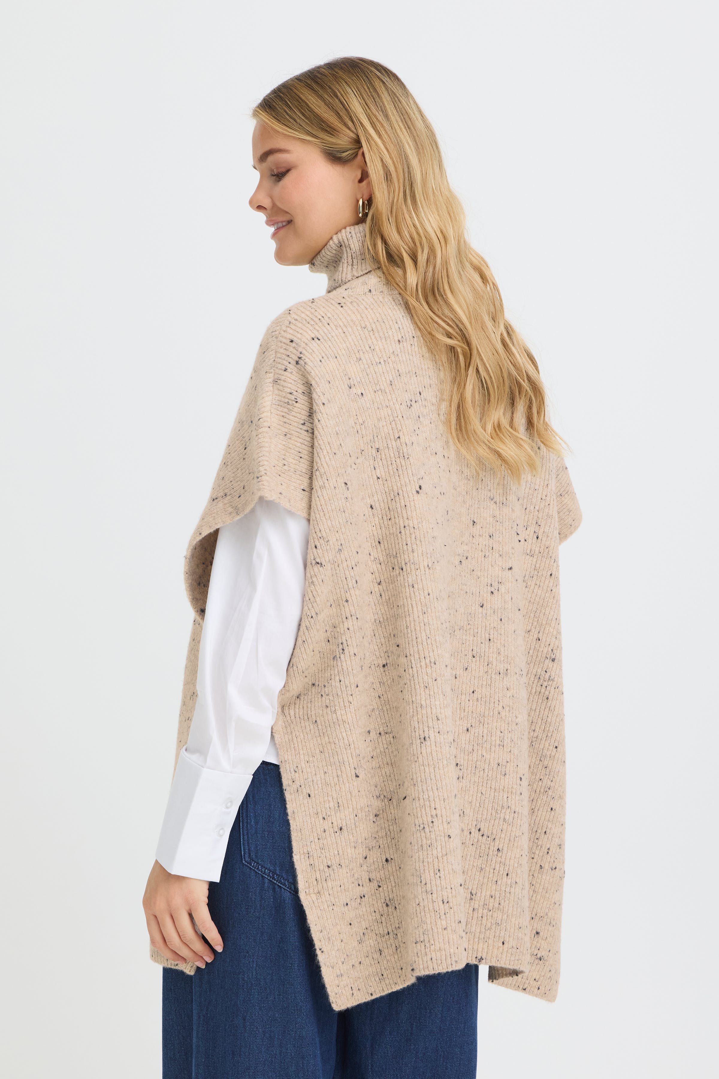 FRNANNA Poncho LOOKBOOK BACK 20618137-1613051