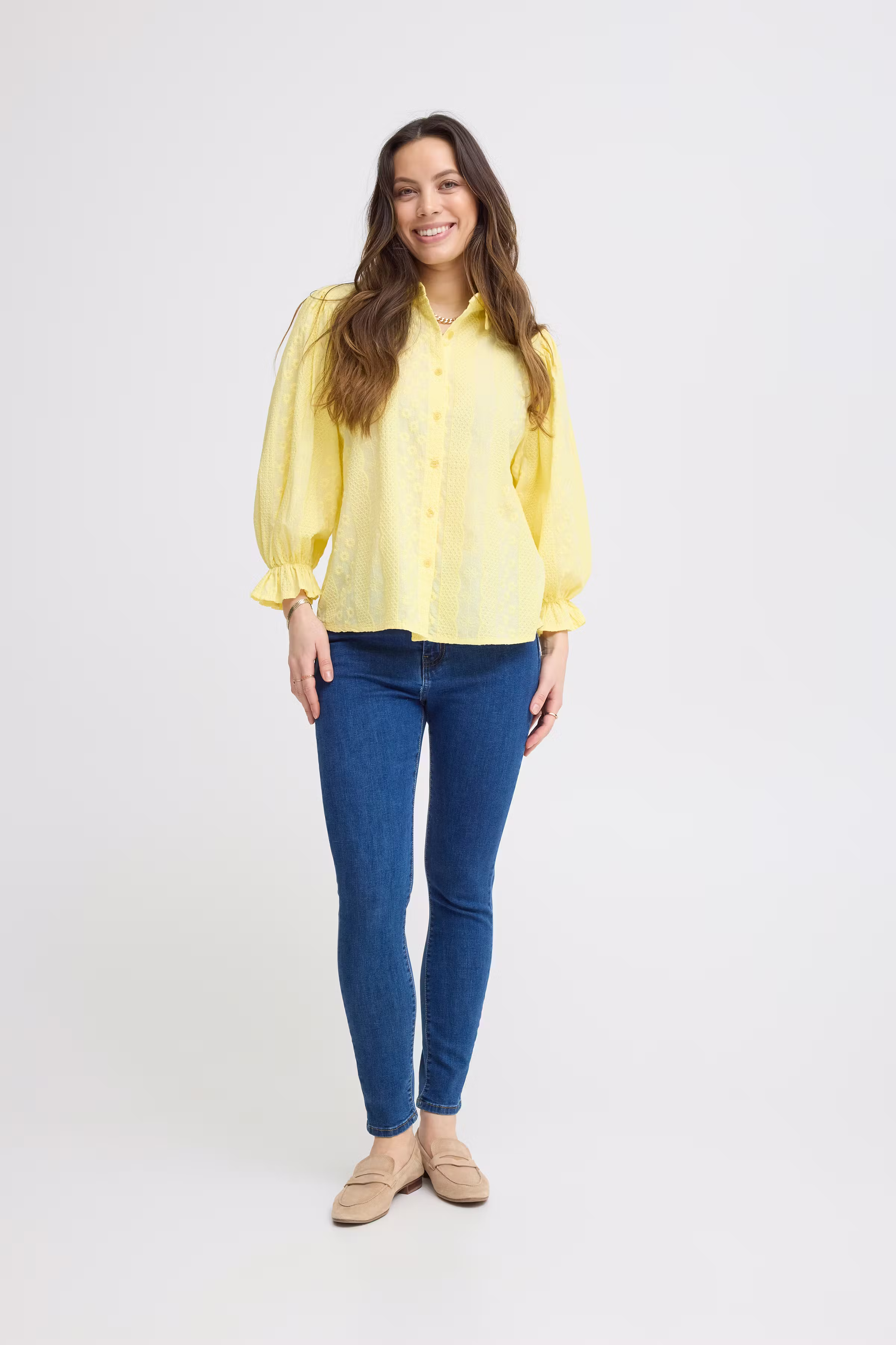 SBANKA Bluse LOOKBOOK FRONT 22100938-120825