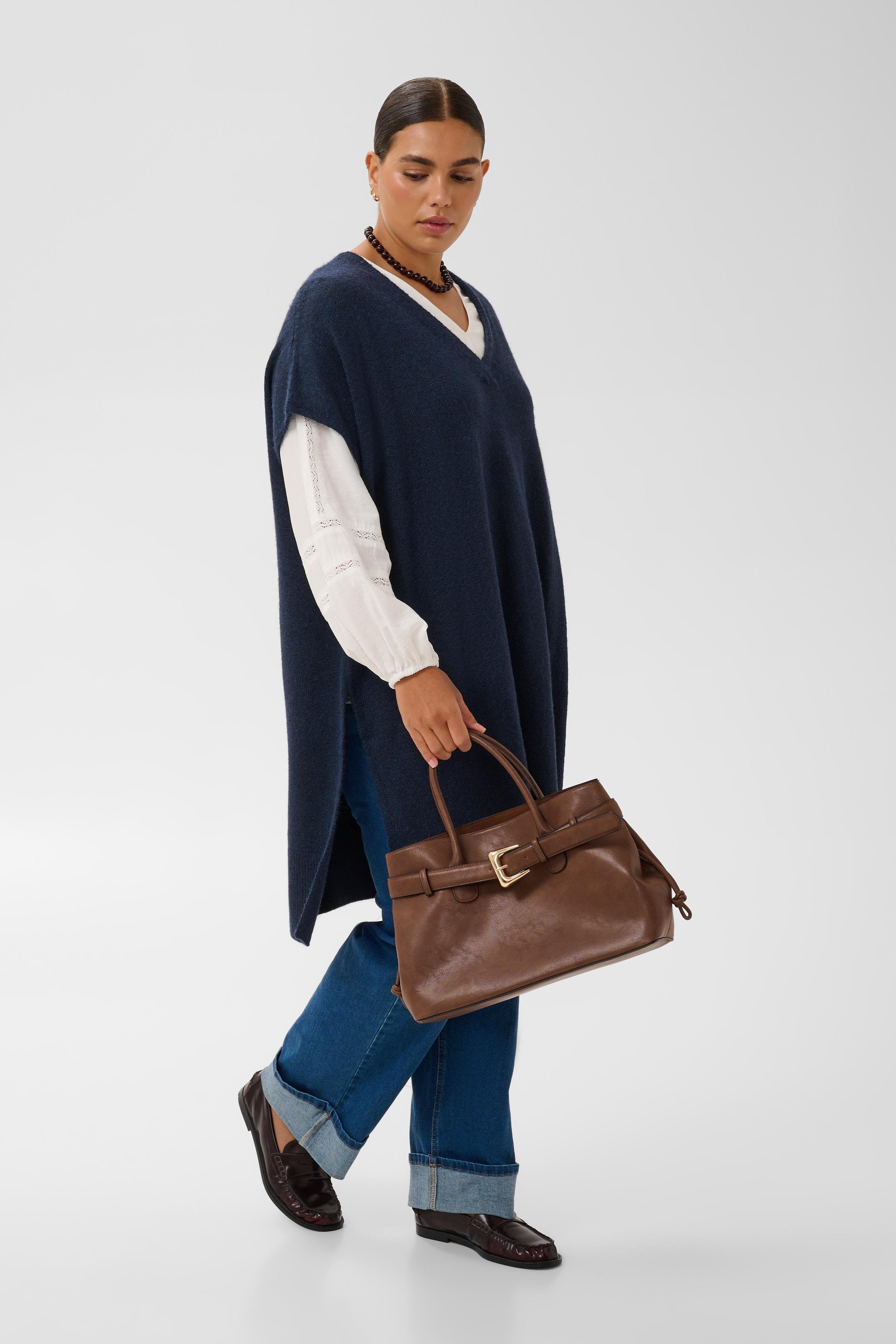 KCannett Poncho LOOKBOOK FRONT 10582738-194020
