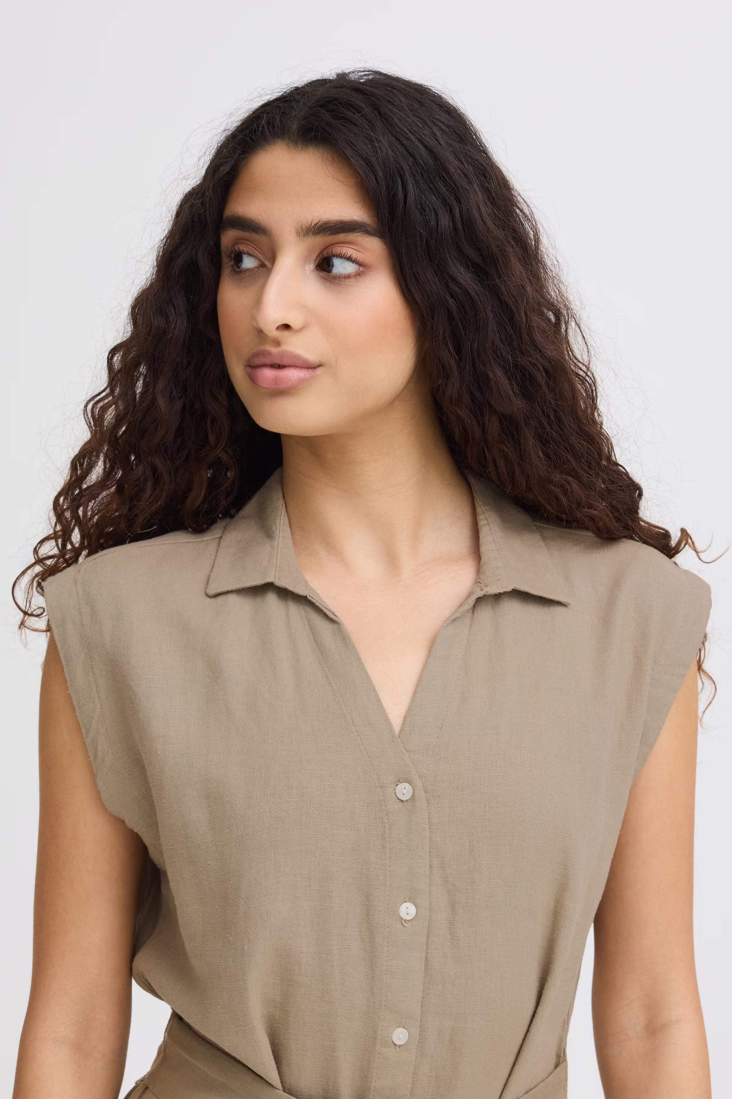 IHLINNO Kjole LOOKBOOK DETAIL 20122928-171310