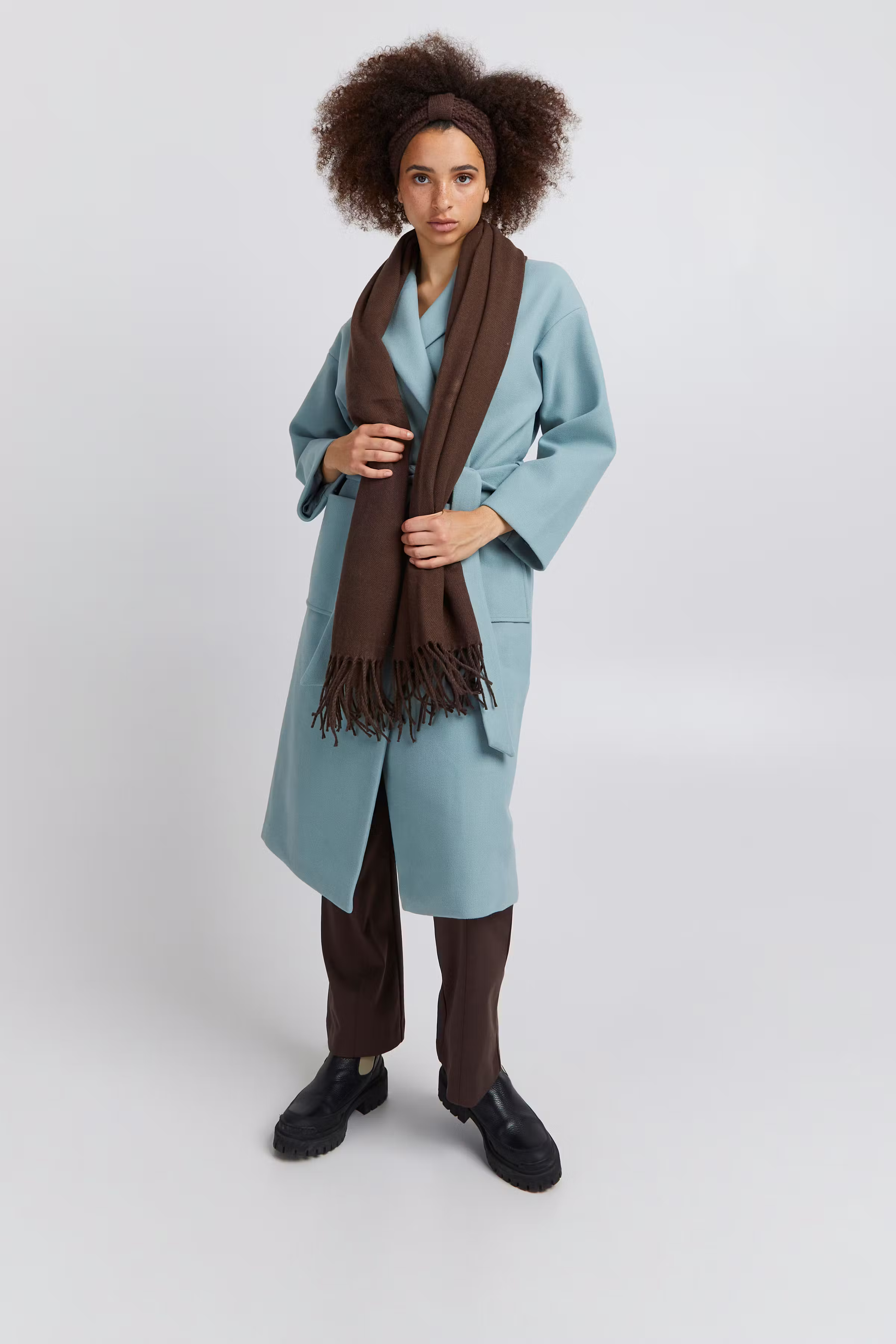IAIVALU Skjerf LOOKBOOK FRONT 20117214-191015