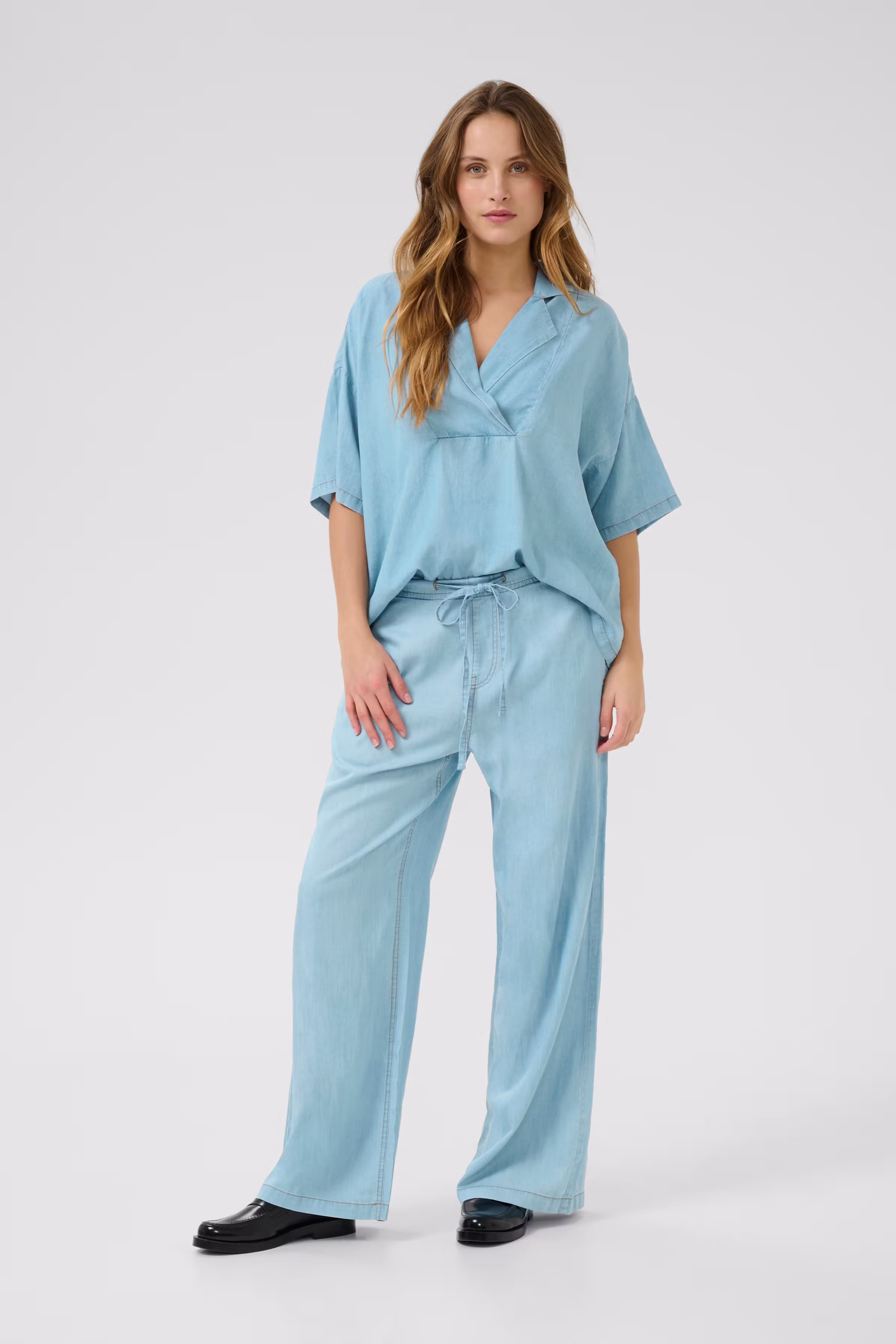 CUcitha Hose LOOKBOOK FRONT 50111803-500027