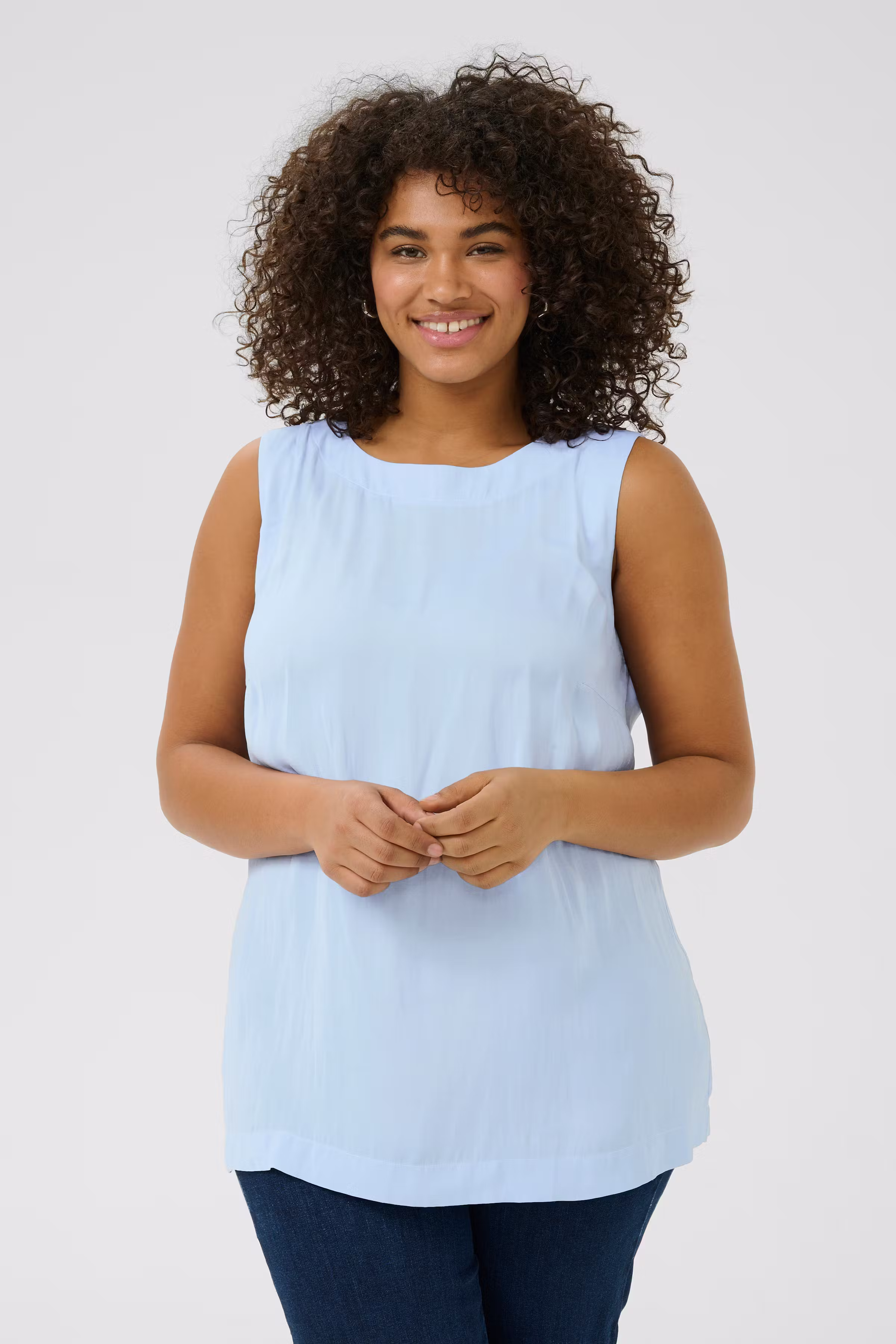 KCamalie Top LOOKBOOK FRONT 10582463-164016