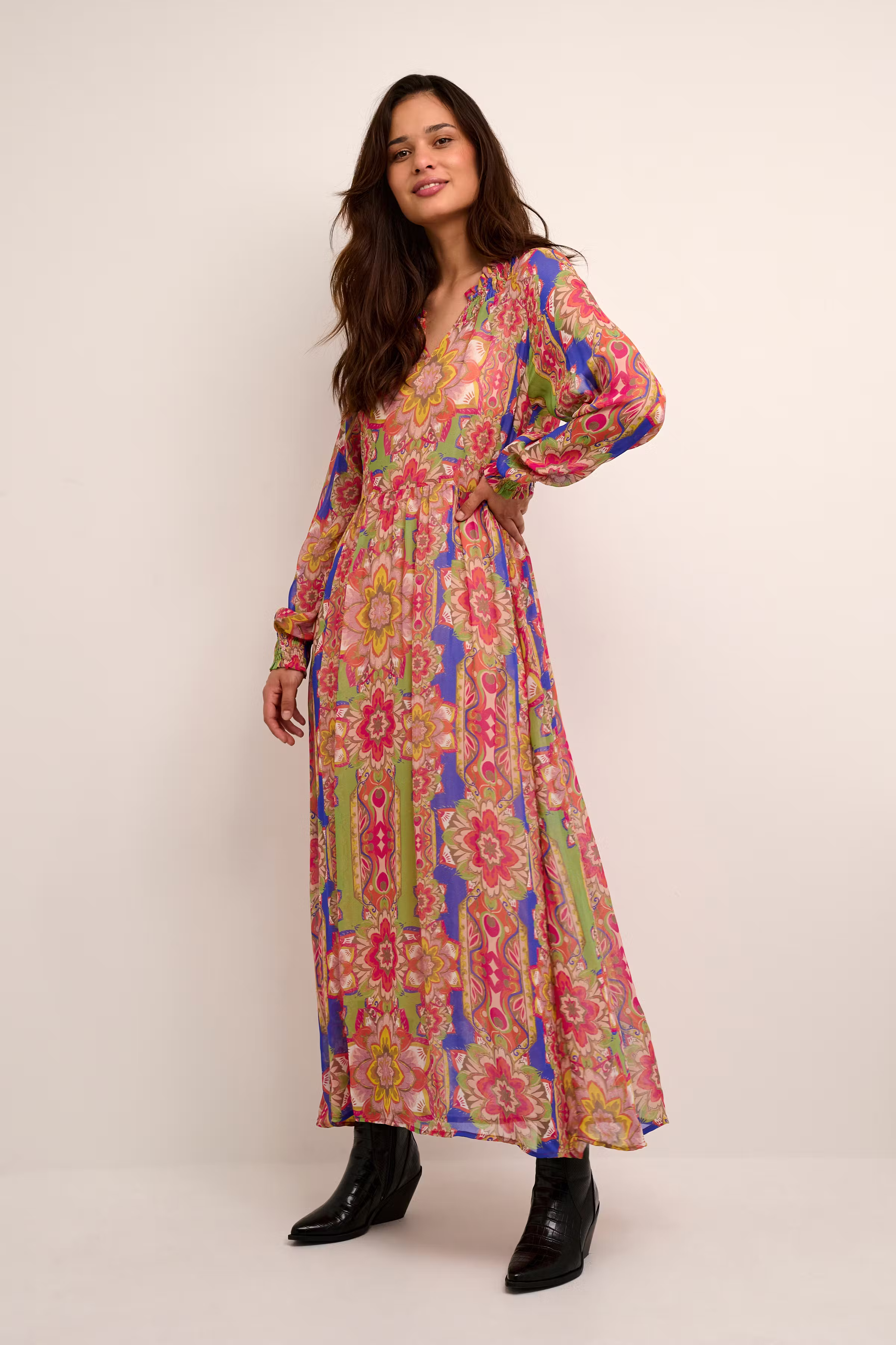 CRCarolina Dress LOOKBOOK FRONT 10610980-103836